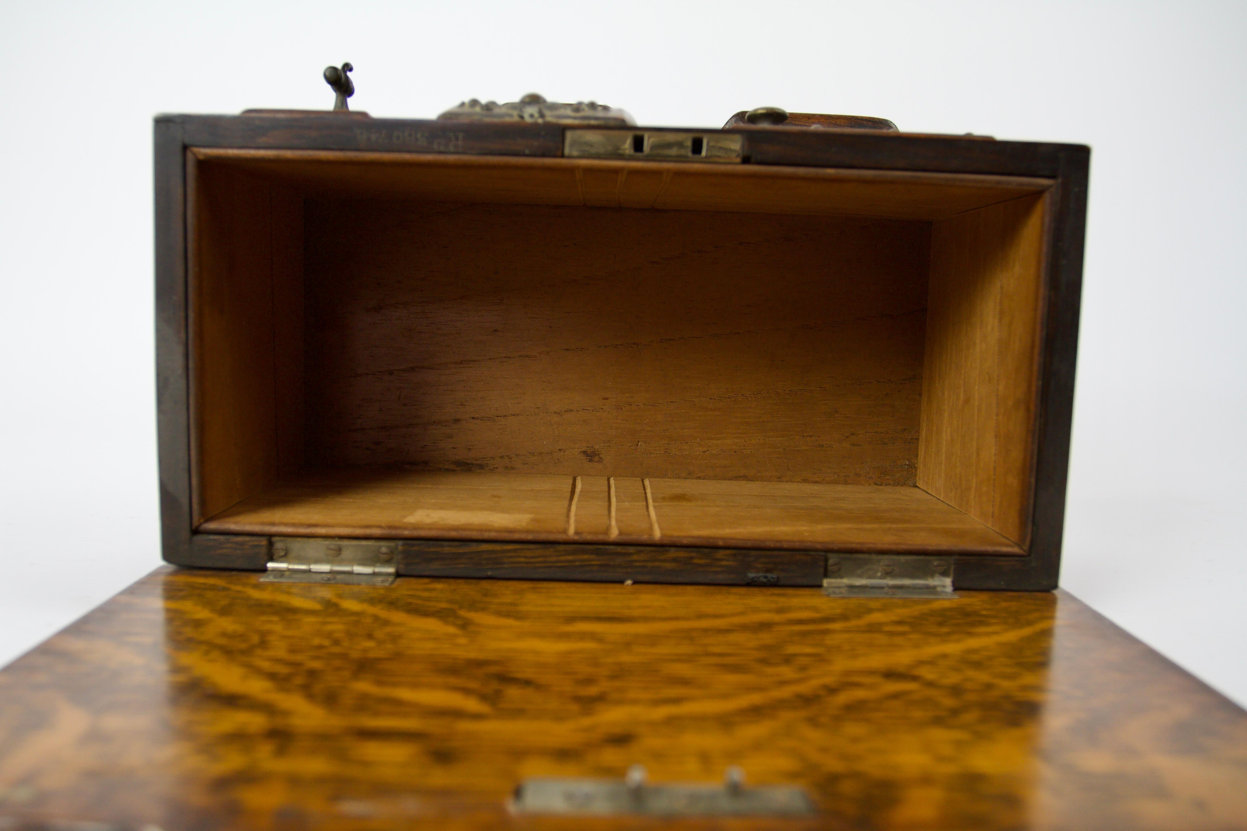 Fine Victorian oak & carved oven range cigar box In Good Condition For Sale In Dereham, GB