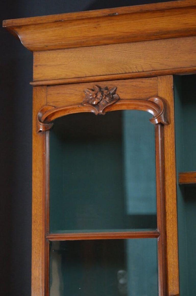 Britannico Elegante comò vittoriano in Oak in vendita