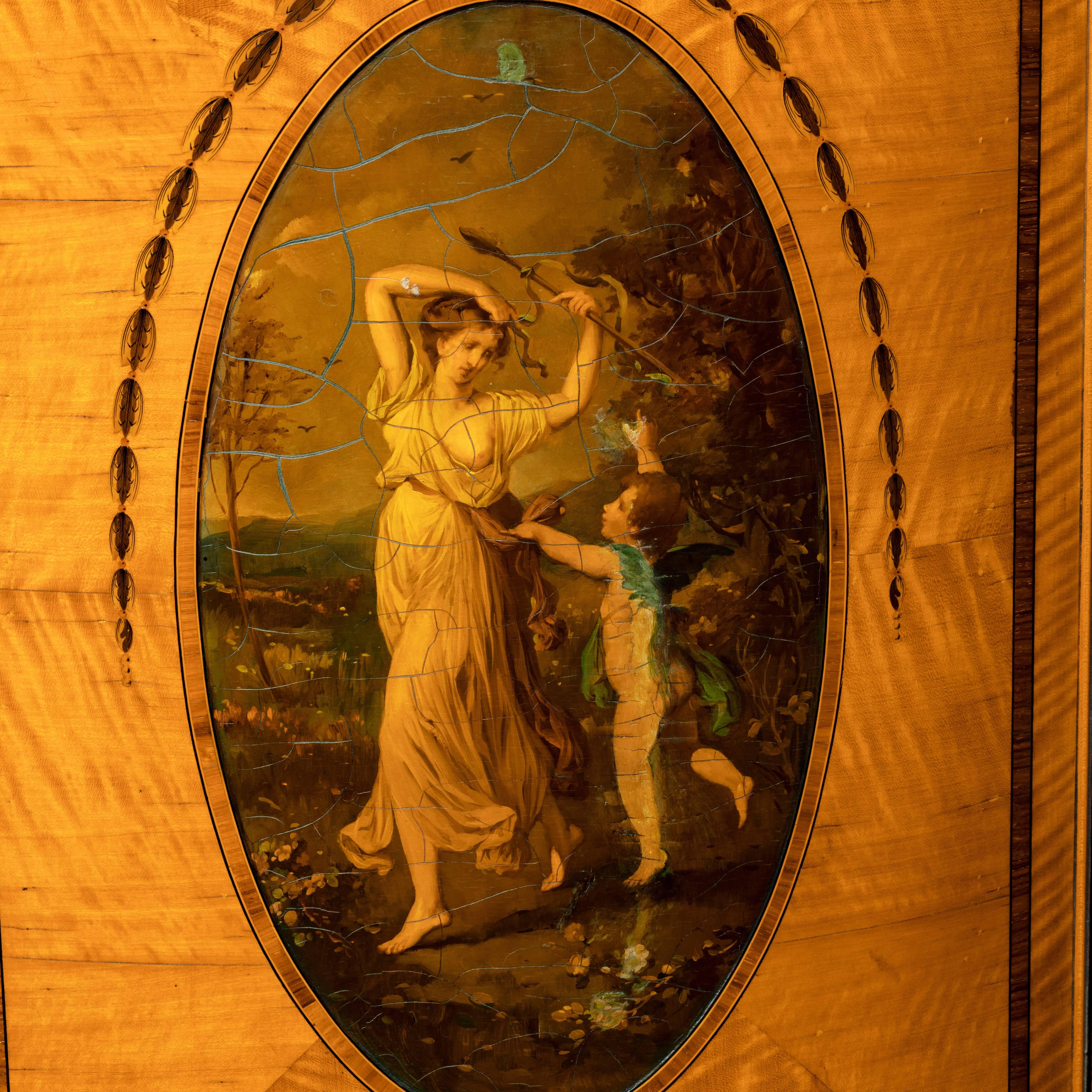 Belle commode demi-lune victorienne en bois de citronnier d'Inde occidentale de style Sheraton Revival en vente 1