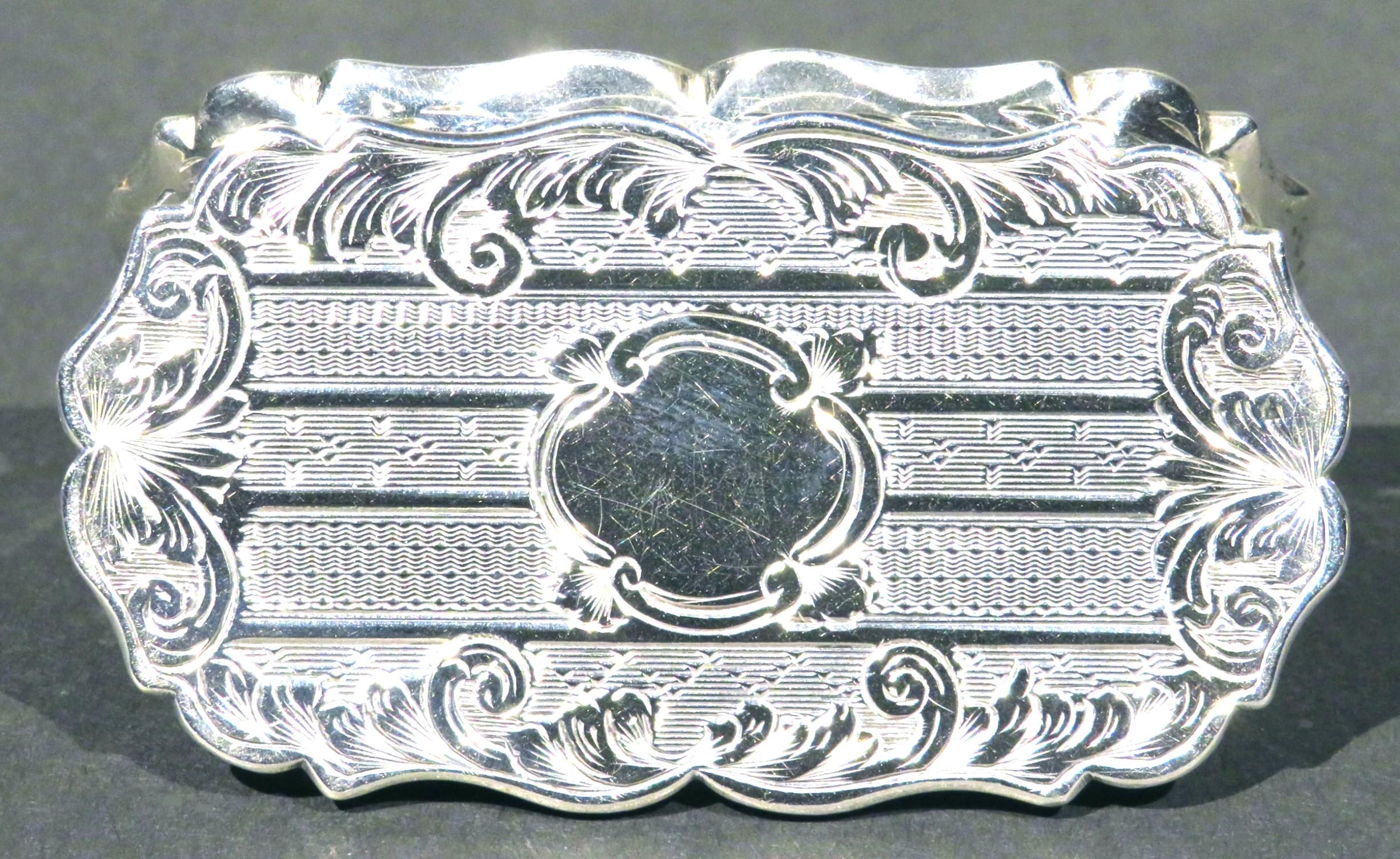 A Fine & Rare Sterling Silver Snuff Box Made For The  Great Exhibition of 1851 For Sale 4