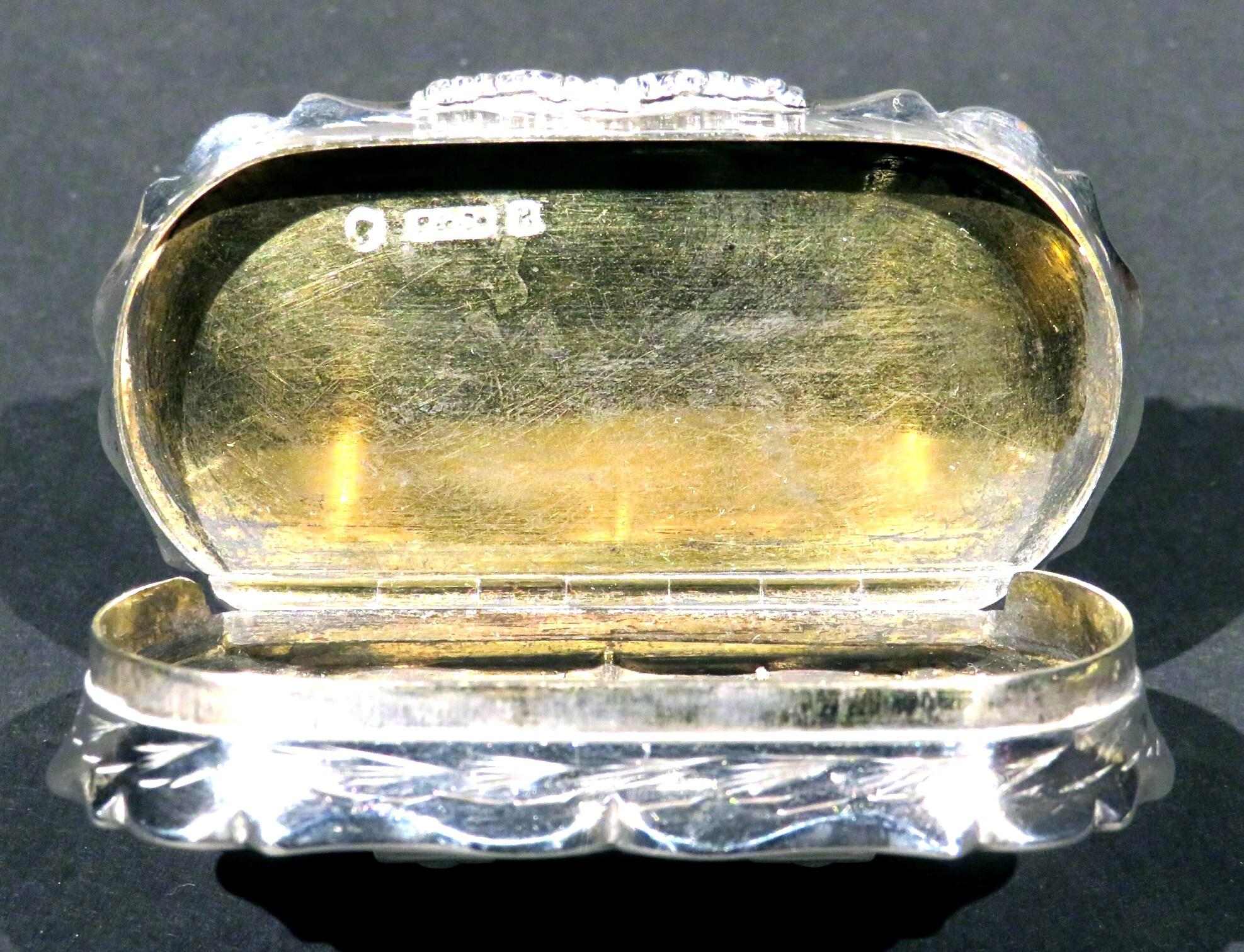 A Fine & Rare Sterling Silver Snuff Box Made For The  Great Exhibition of 1851 For Sale 1