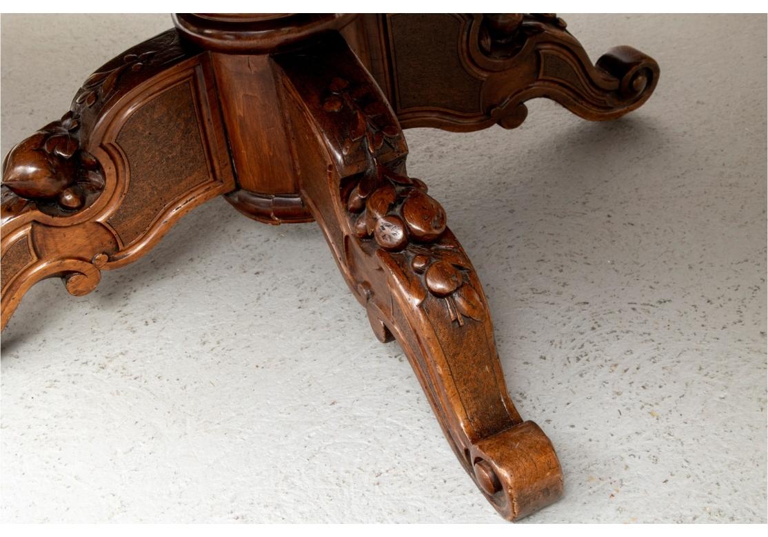Fine Victorian Walnut Single Pedestal Dining Extension Table for Restoration For Sale 7