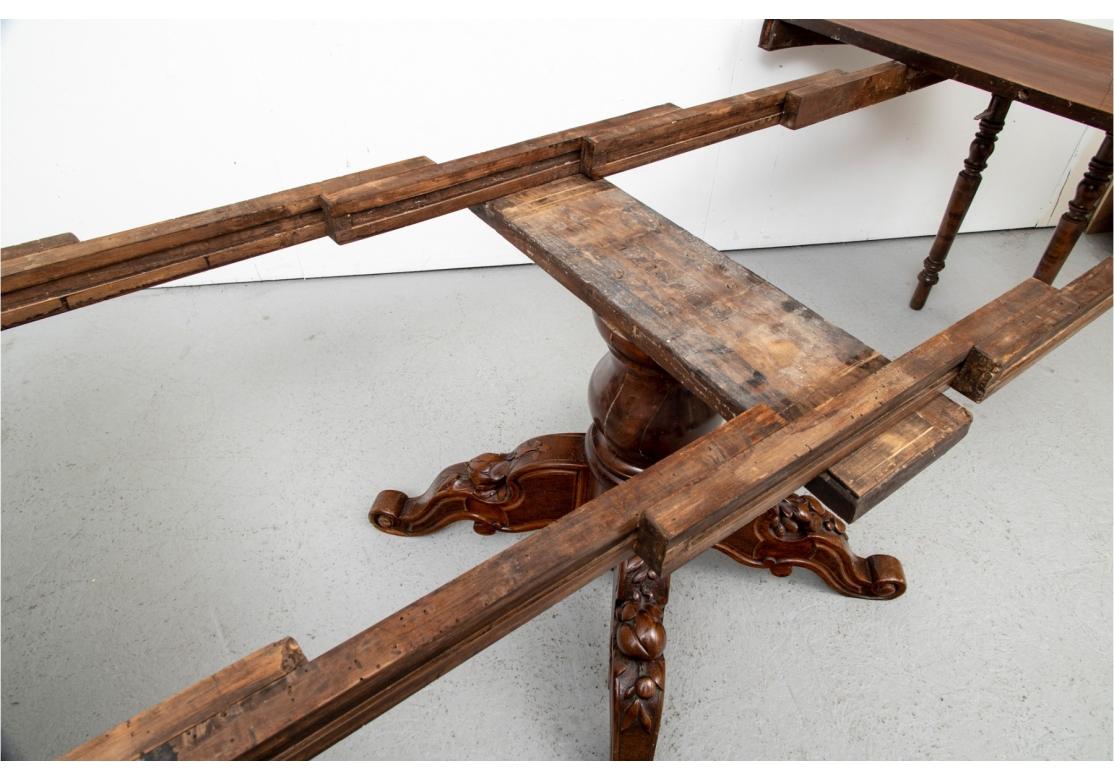 Fine Victorian Walnut Single Pedestal Dining Extension Table for Restoration For Sale 14