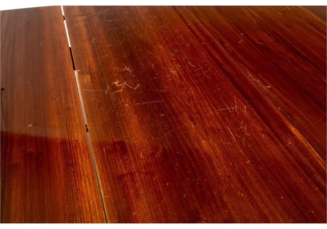 19th Century Fine Victorian Walnut Single Pedestal Dining Extension Table for Restoration For Sale