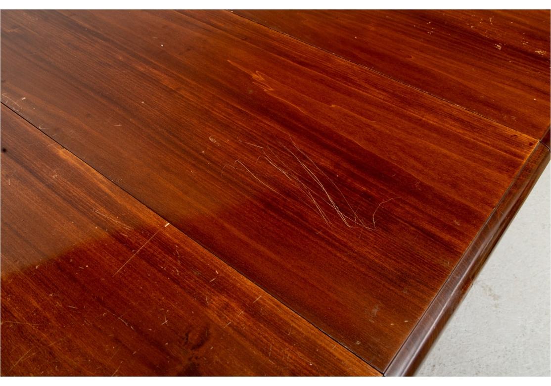 Fine Victorian Walnut Single Pedestal Dining Extension Table for Restoration For Sale 1