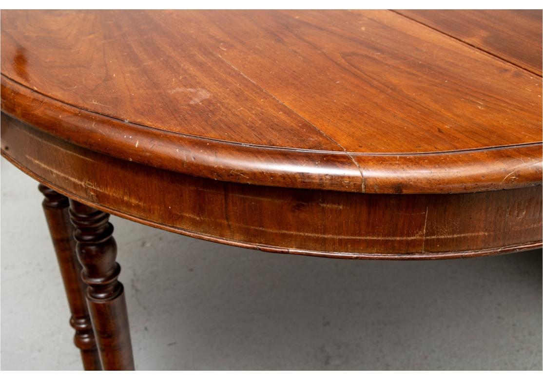 Fine Victorian Walnut Single Pedestal Dining Extension Table for Restoration For Sale 4