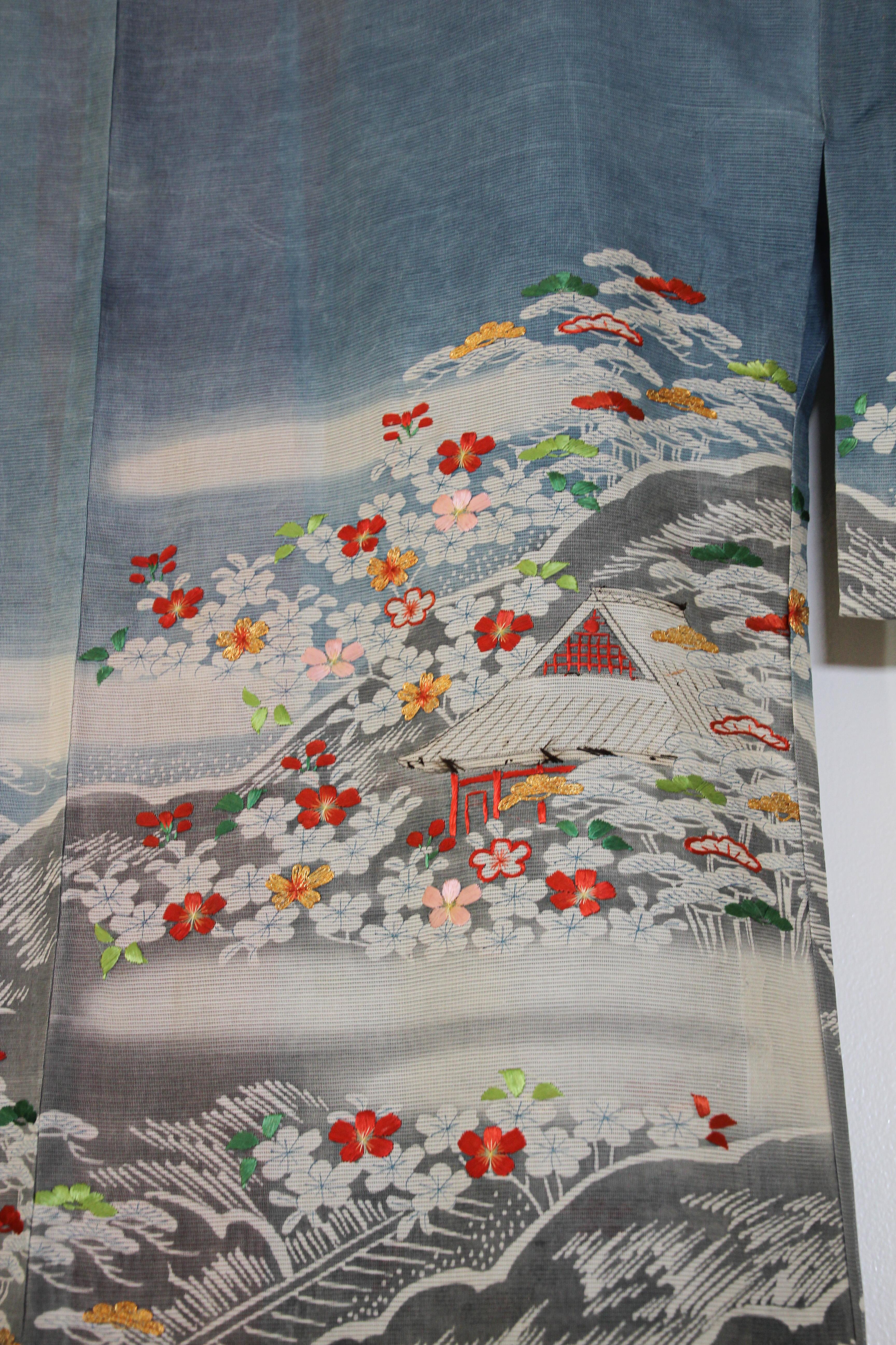 Fine Vintage Blue Kuro Tomesode Silk Japanese Kimono In Good Condition In North Hollywood, CA