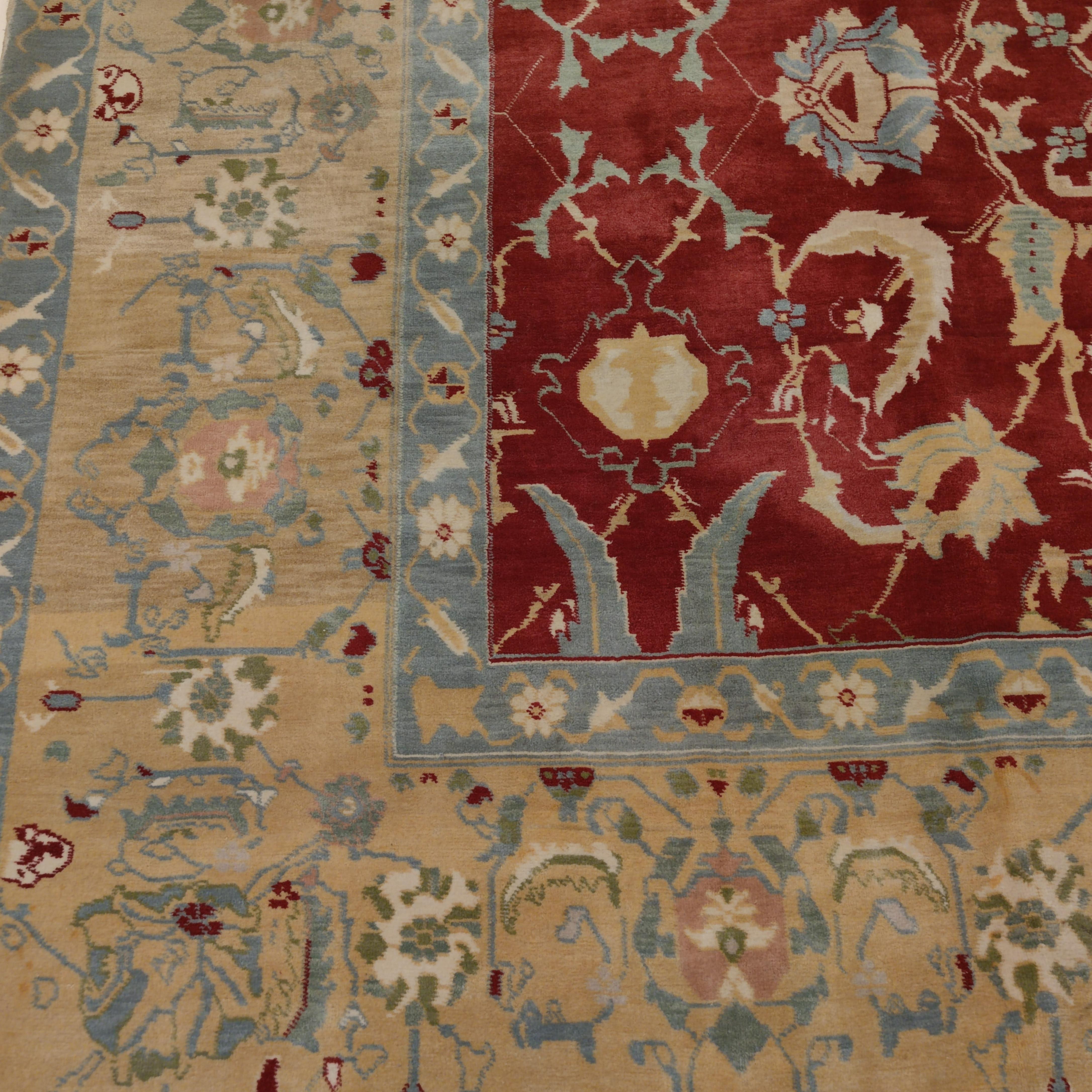 Burgunderroter Agra-Teppich im Vintage-Stil mit verschnörkelten Blättern und Palmetten im Angebot 1