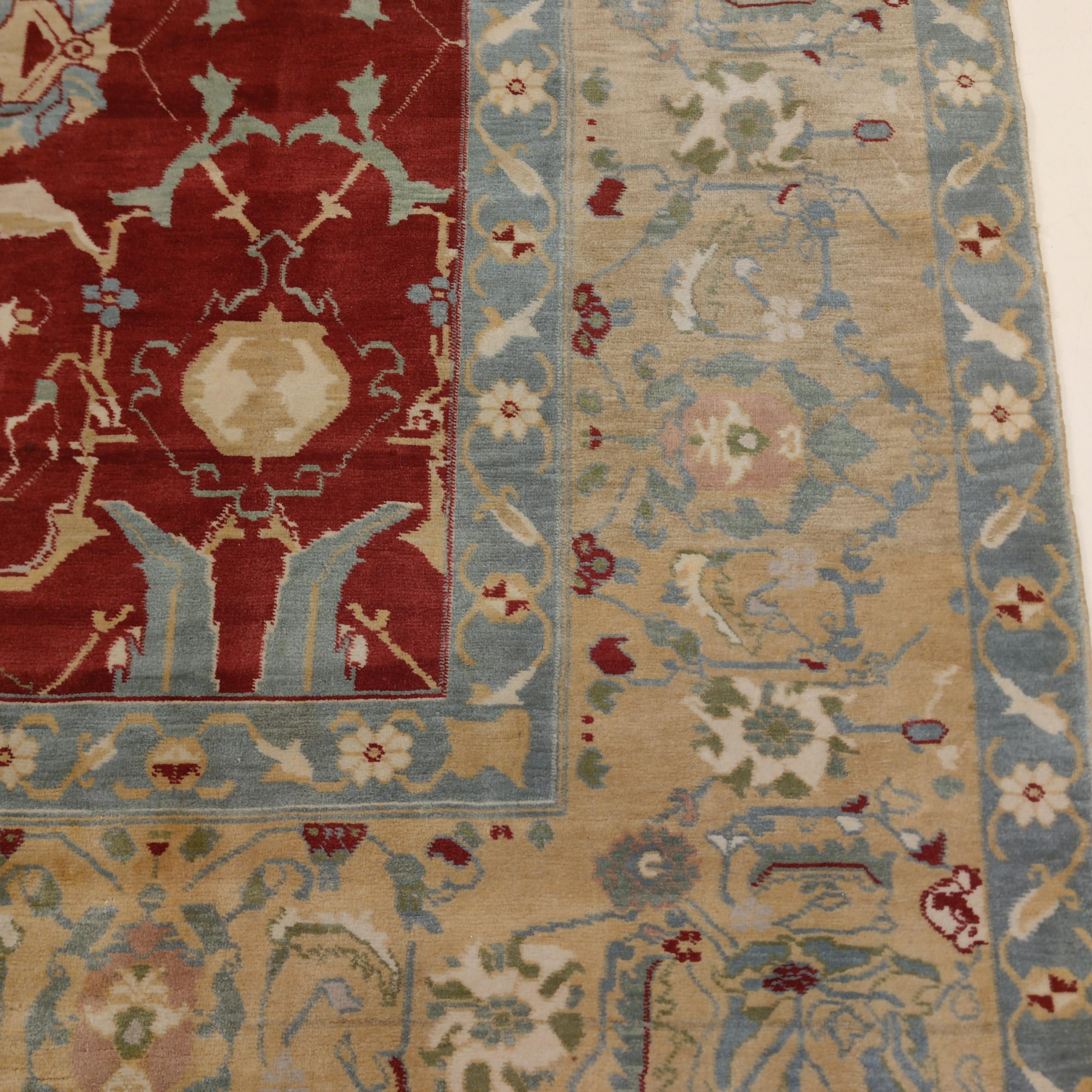 Burgunderroter Agra-Teppich im Vintage-Stil mit verschnörkelten Blättern und Palmetten im Angebot 2