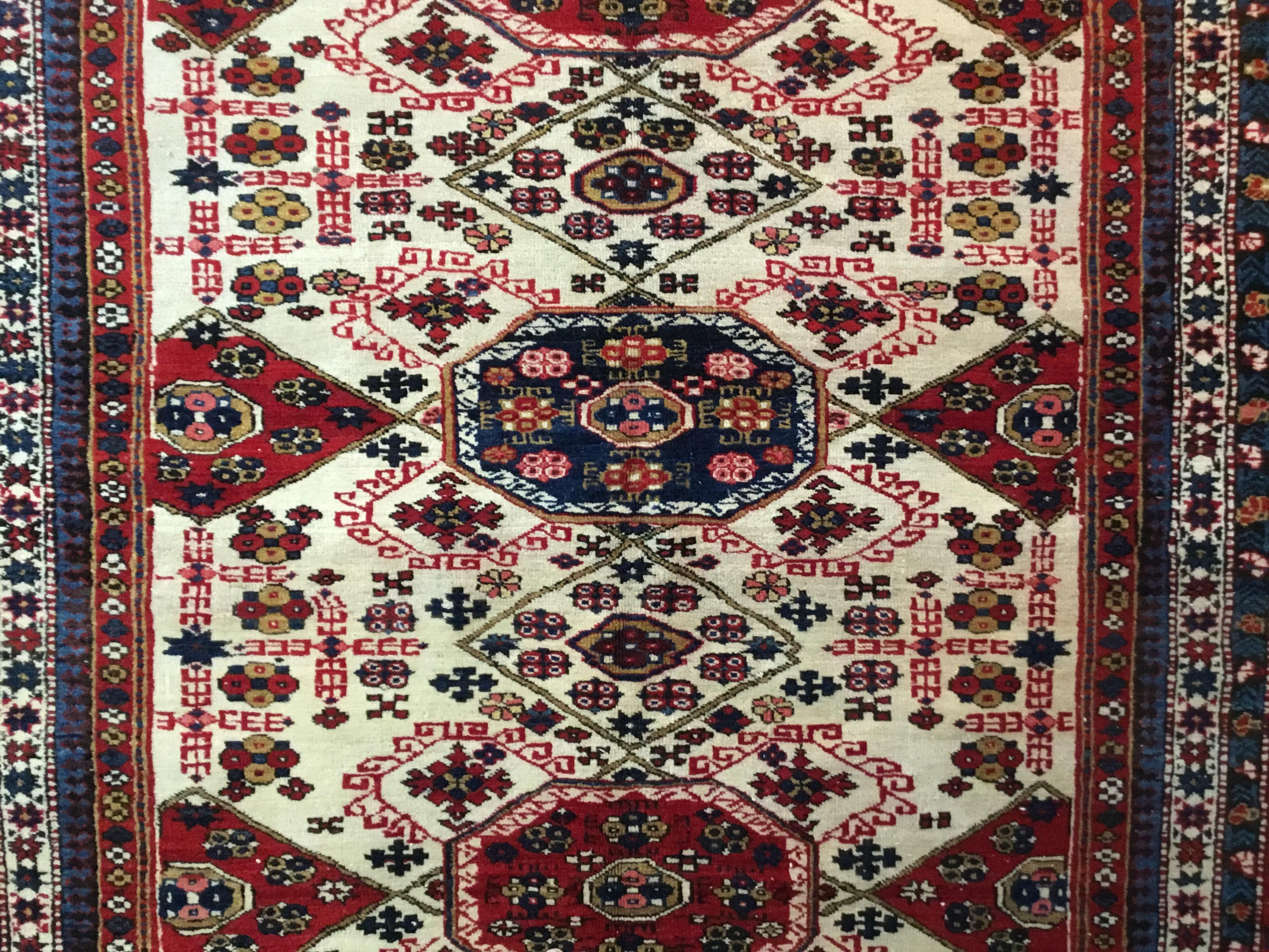 Kaukasischer Perepedil-Teppich im Vintage-Stil im Angebot 9