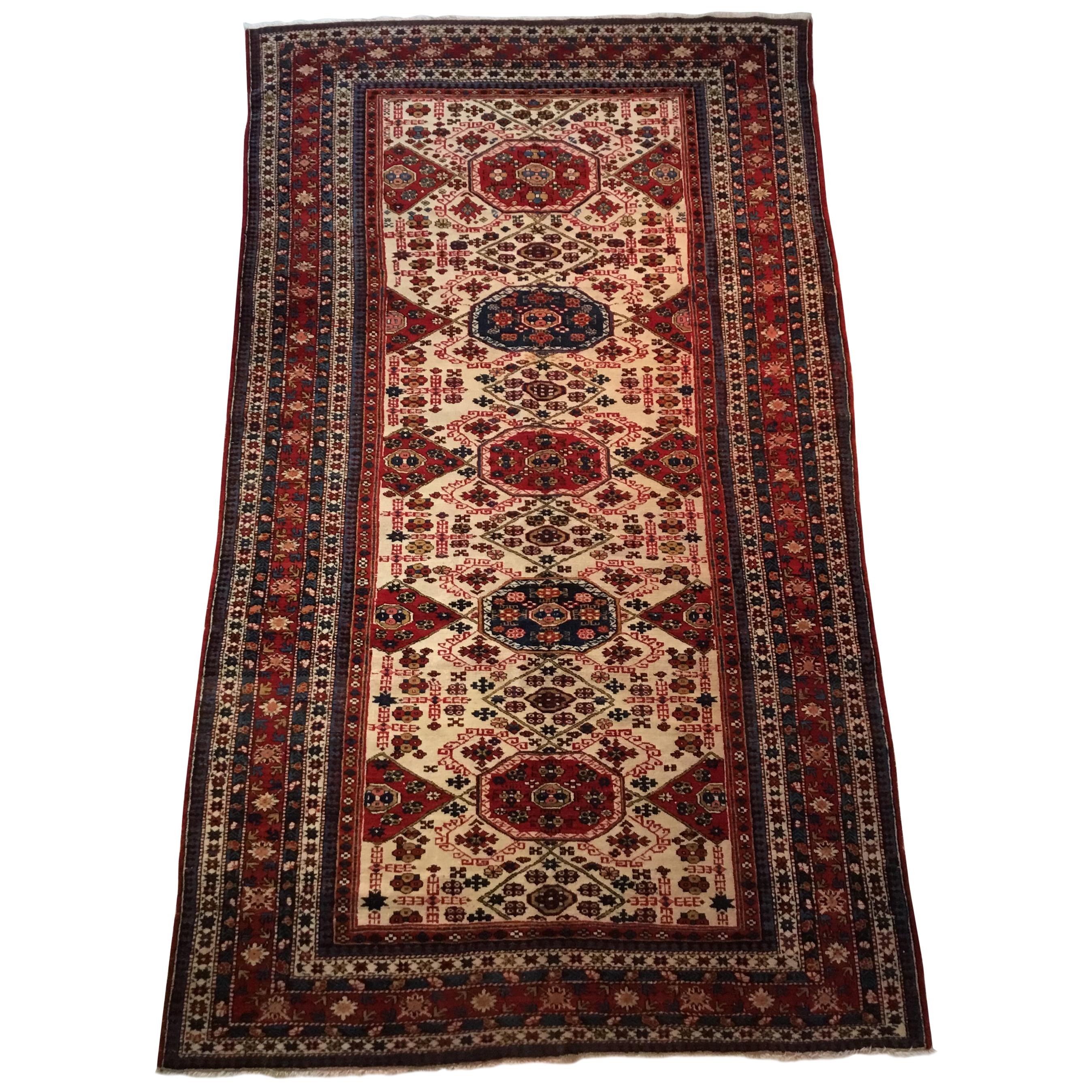 Kaukasischer Perepedil-Teppich im Vintage-Stil im Angebot