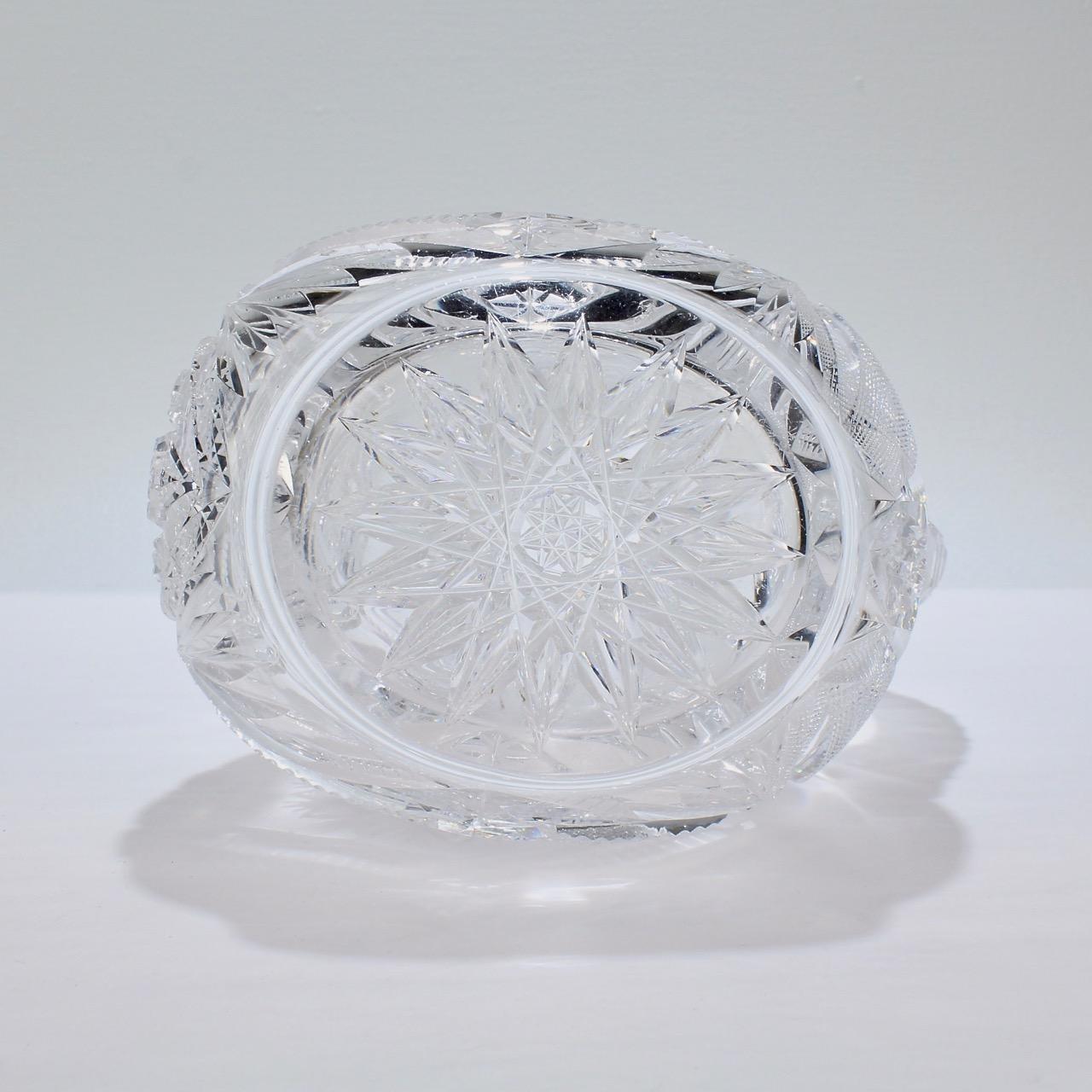 Feiner Vintage-Krug aus geschliffenem Glas mit schmalem Korpus im Angebot 5