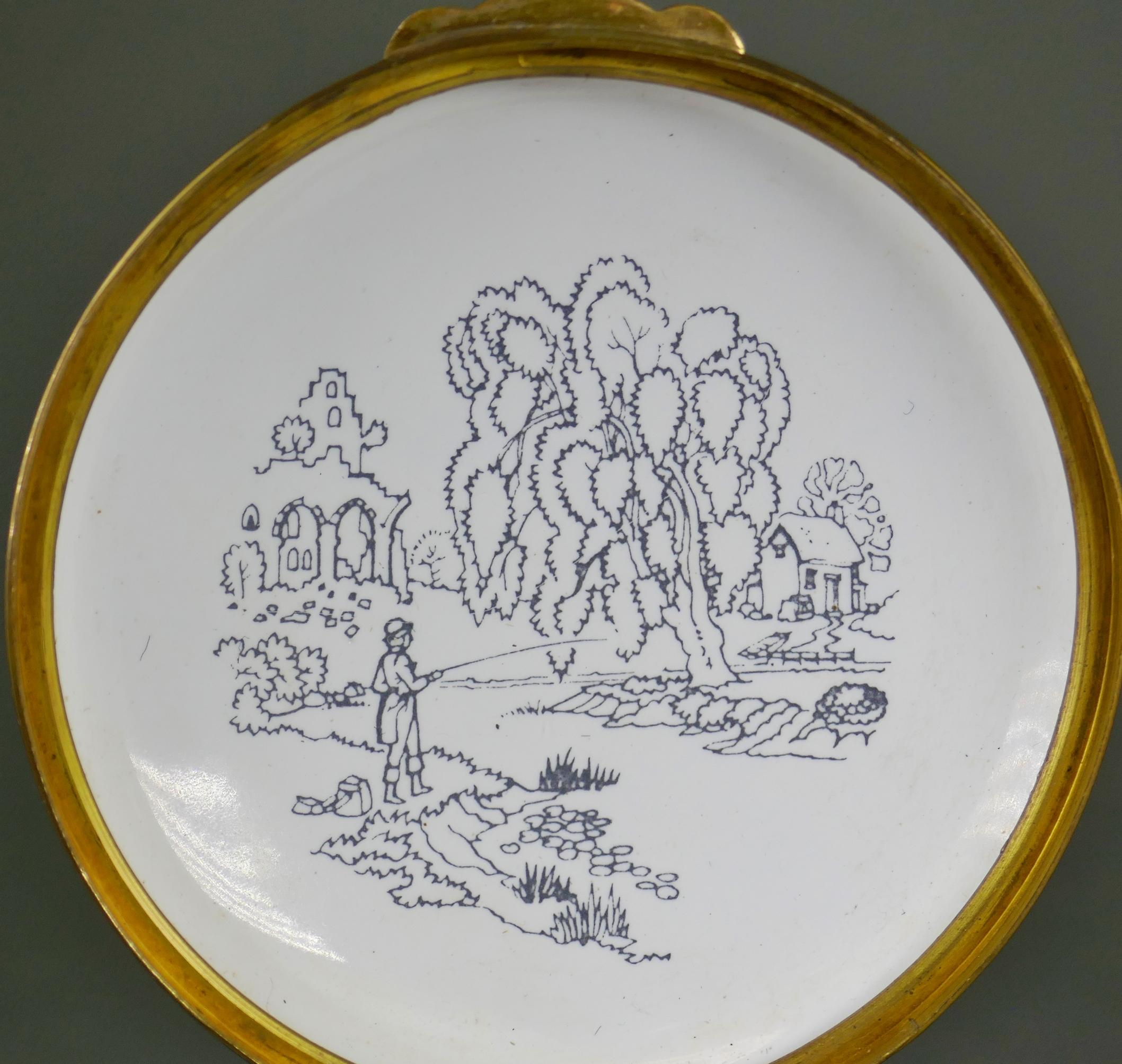 Boîte en émail de Bilston Battersea, scène victorienne de montgolfière en vente 1