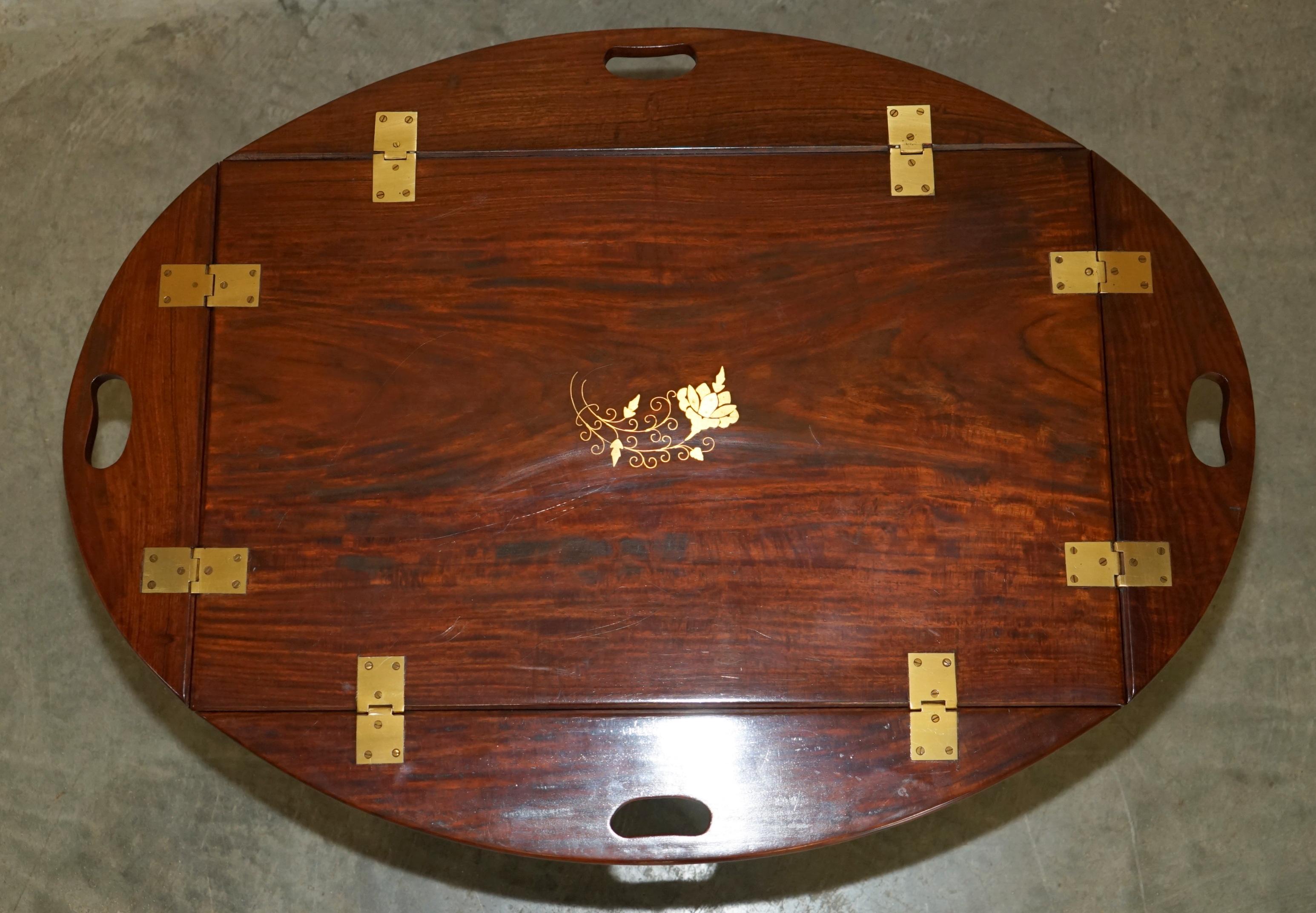 TABLE EN HARDWOOD & BRASS BUTLERS ENGLISH VINTAGE AVEC DES SIDES Bon état - En vente à West Sussex, Pulborough