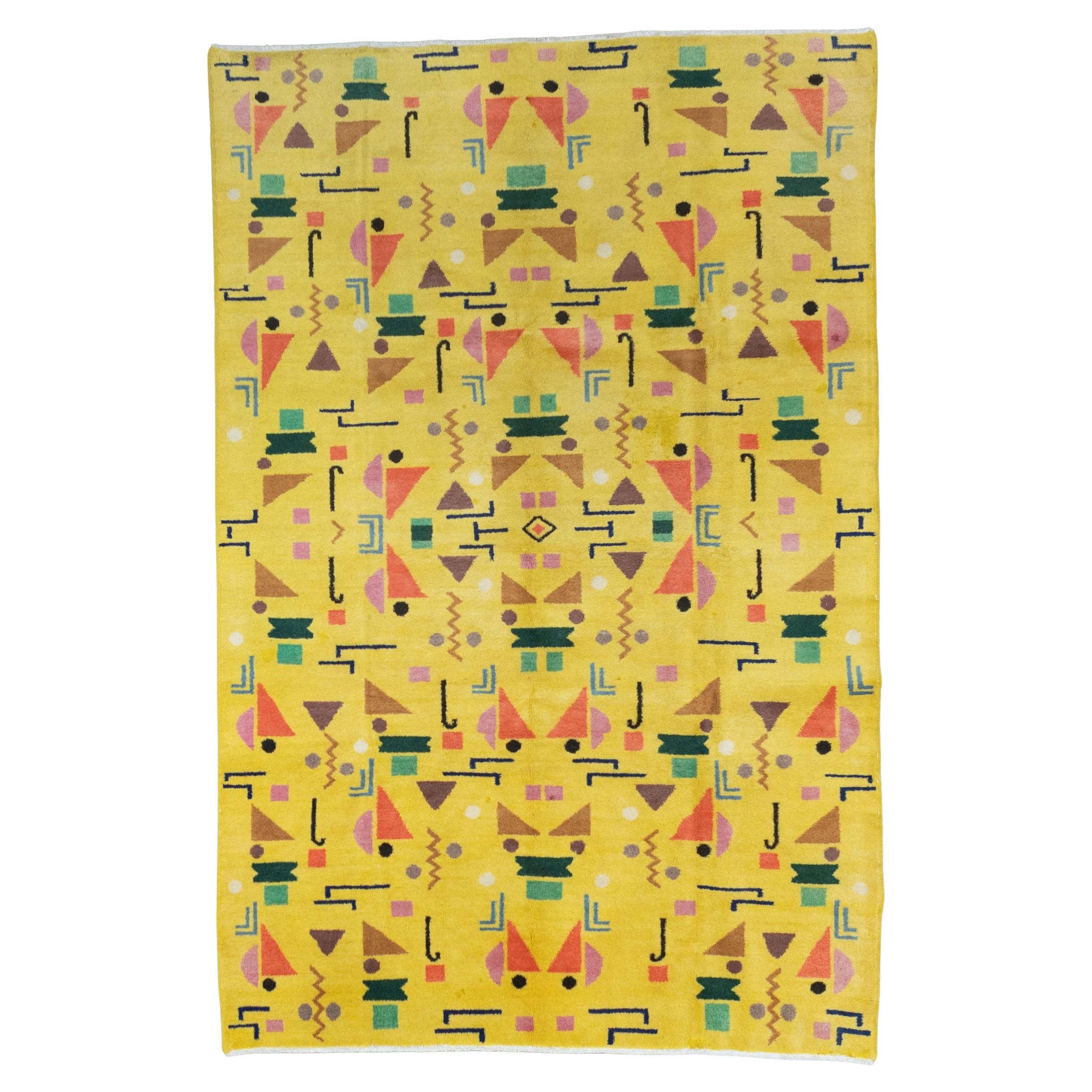 Fine Vintage European Art Deco Wool Rug 6'5" x 9'11"