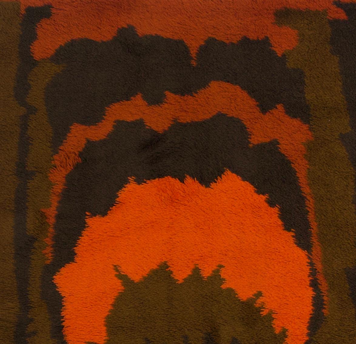 Tapis européen en laine fine d'époque 4'8
