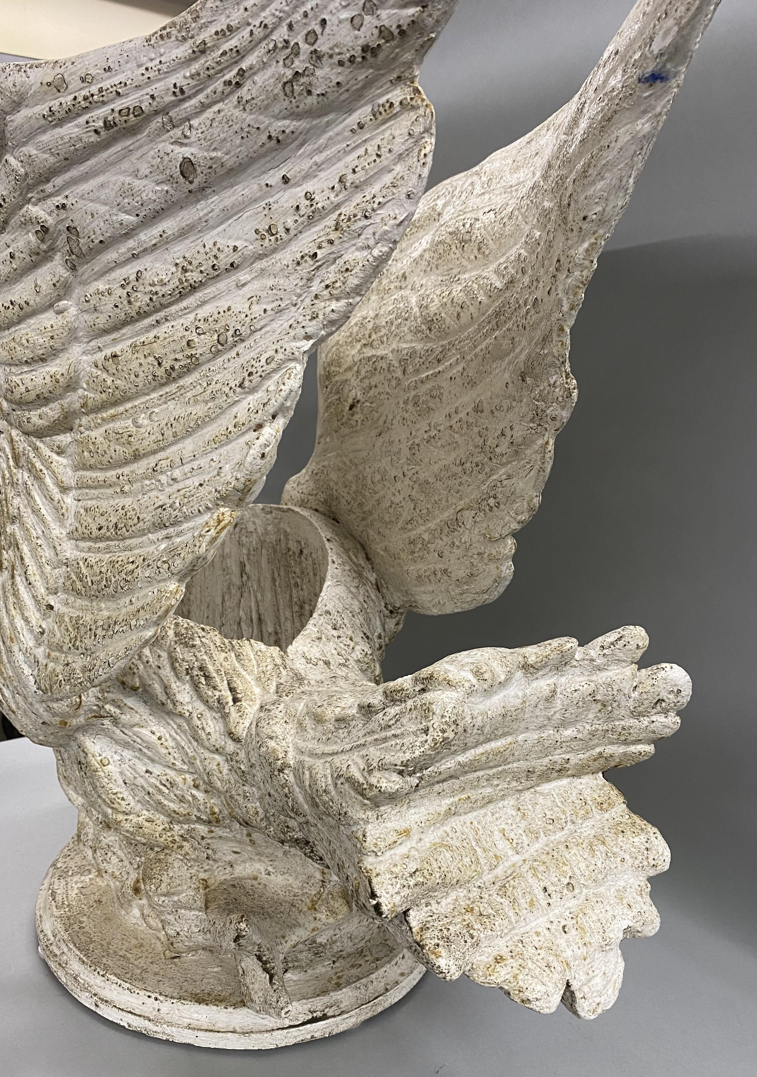Centre de table Swan en bois sculpté à la main et peint en blanc en vente 1
