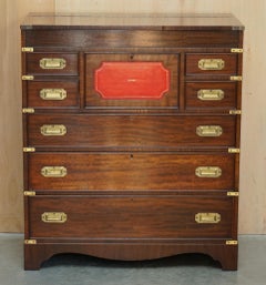 FINE VINTAGE HARDWOD BRASS & OXBLOOD LEATHER MILITARY CAMPAiGN CHEST OF DRAWERS