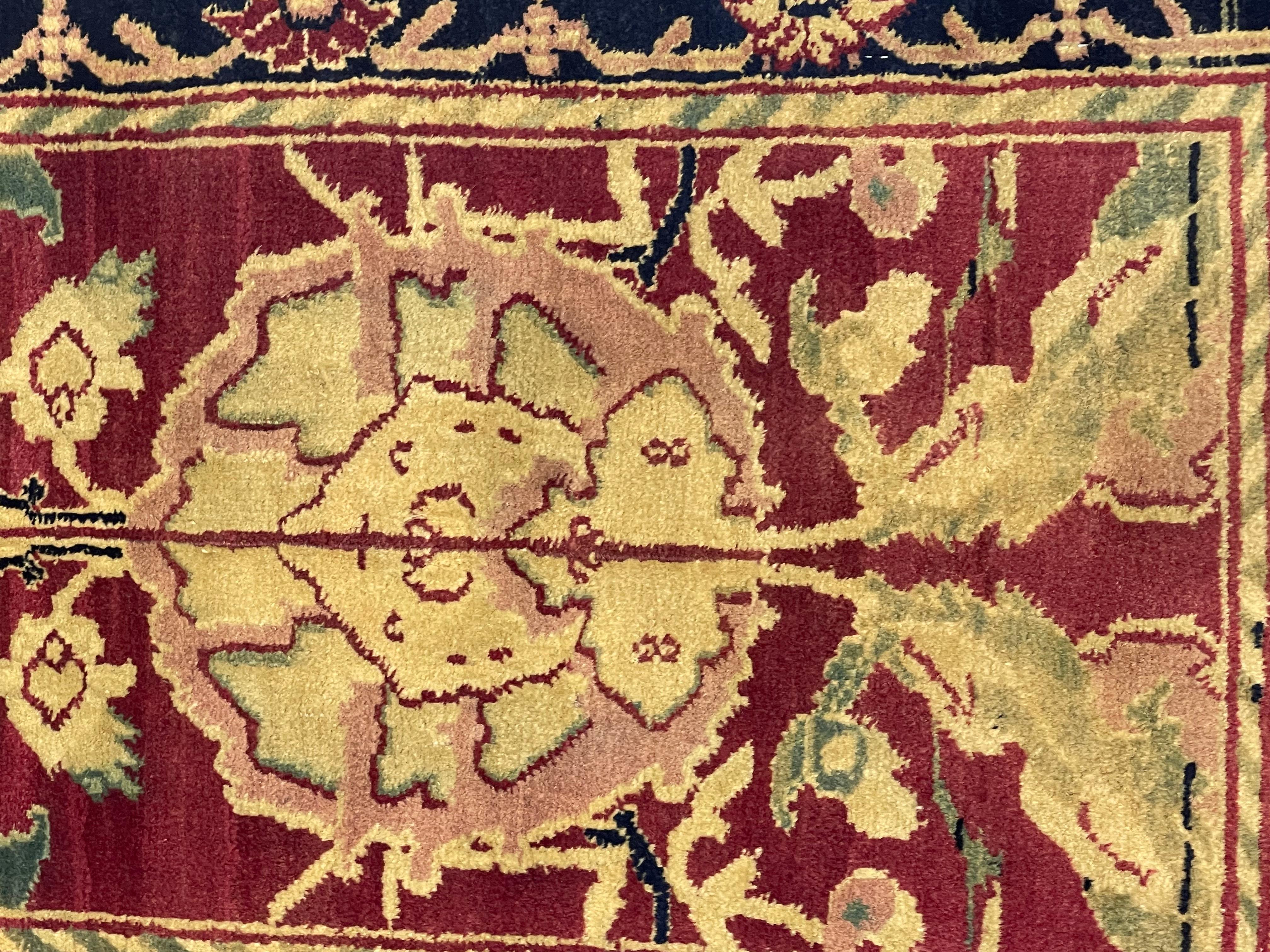Fin Vintage Indian Agra Short Wool Runner 1'9 x 5'5 Bon état - En vente à New York, NY