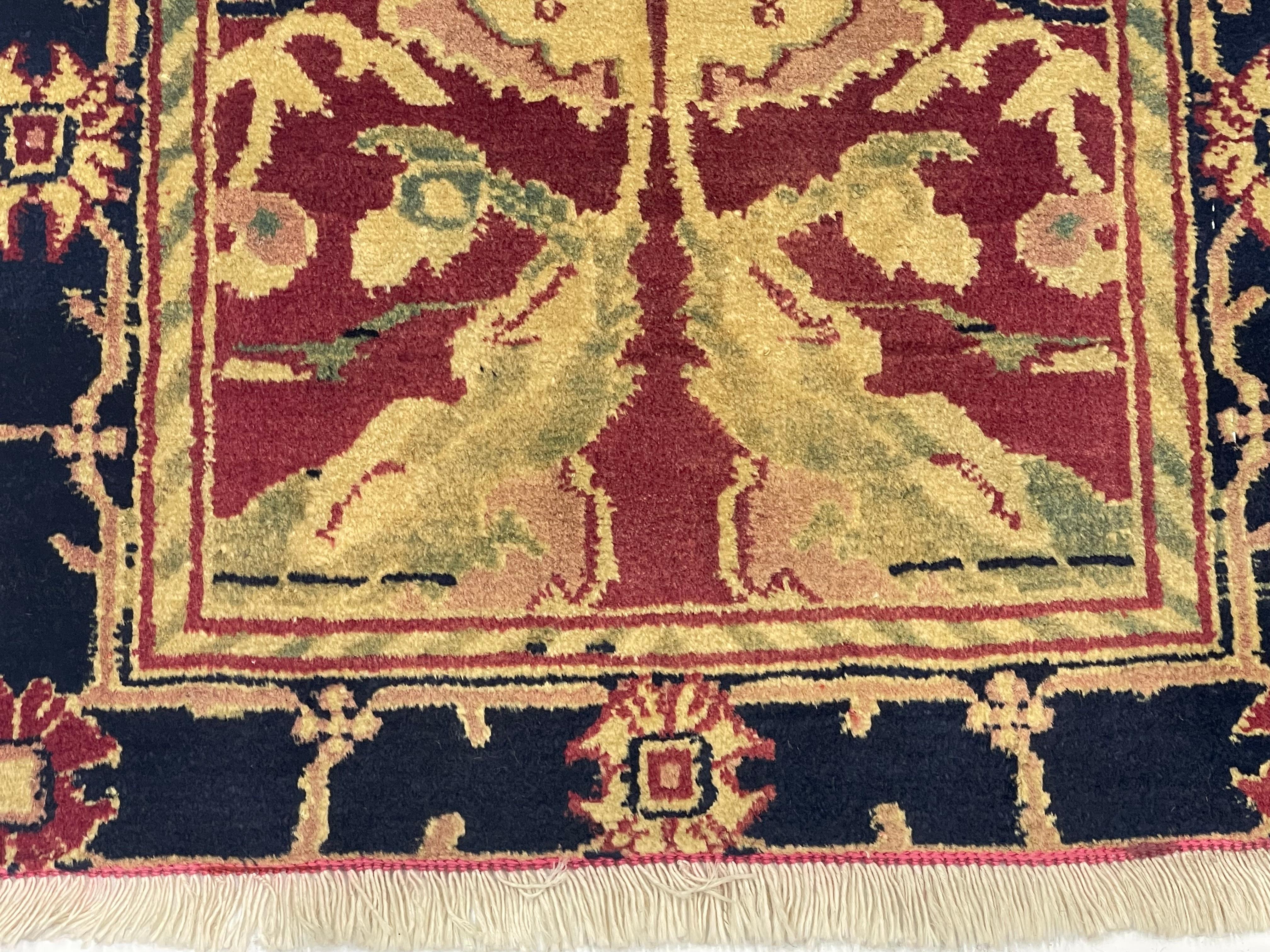 Laine Fin Vintage Indian Agra Short Wool Runner 1'9 x 5'5 en vente