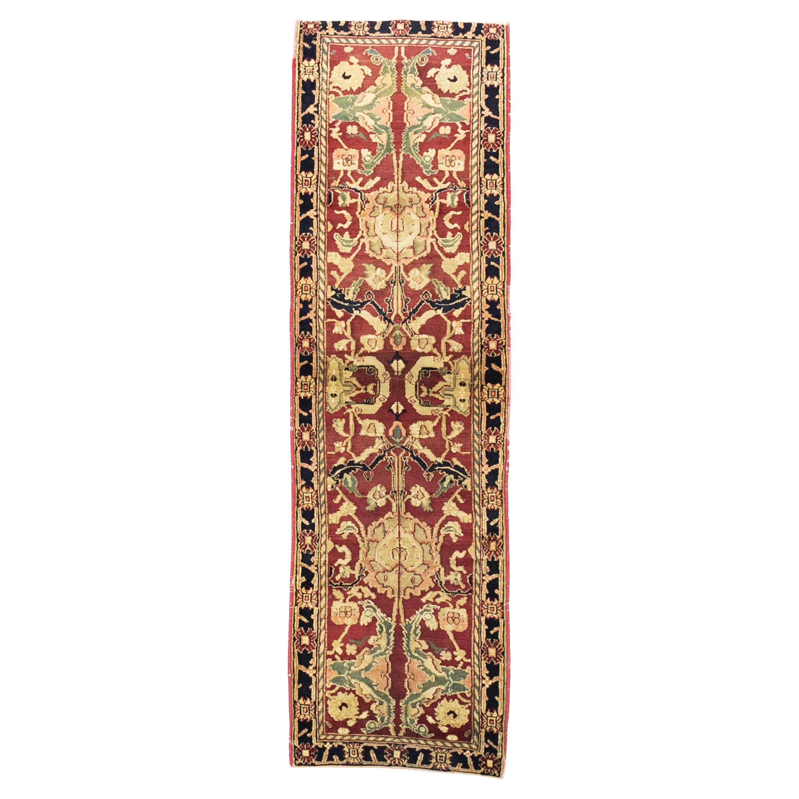 Fine Vintage Indian Agra Short Wool Runner 2'0" x 6'11" in vendita