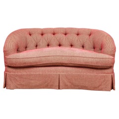 Très beau fauteuil vintage de forme réniforme avec un traitement de tissu sur mesure