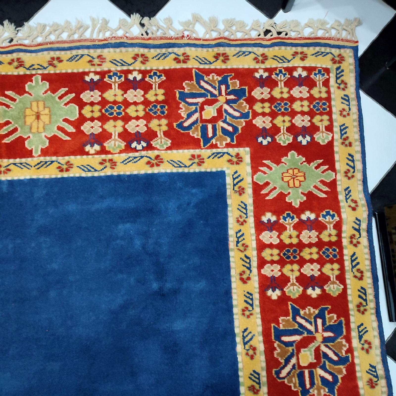 Fine Vintage Large Oriental Turkish Rug, Hand Knotted 206x296 cm. 6.75x9.76 feet For Sale 3