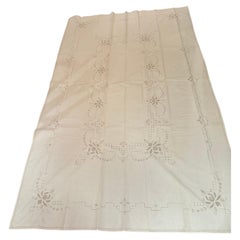 Tovaglia di lino d
epoca con ricamo e taglio