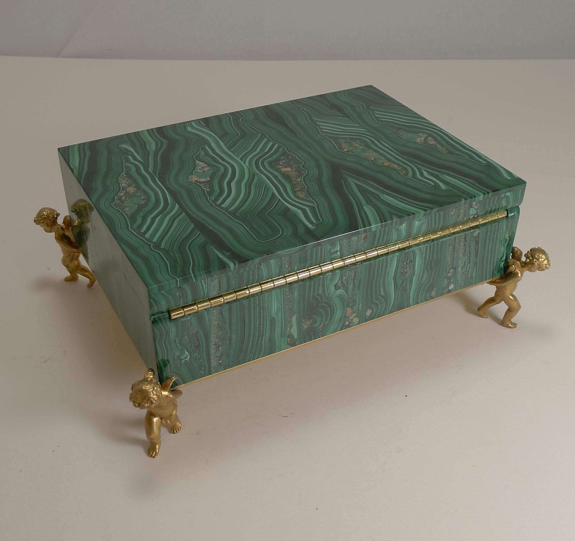 Fine Vintage Malachite Intarsia Box with Gilded Bronze Cherubs In Excellent Condition In Bath, GB