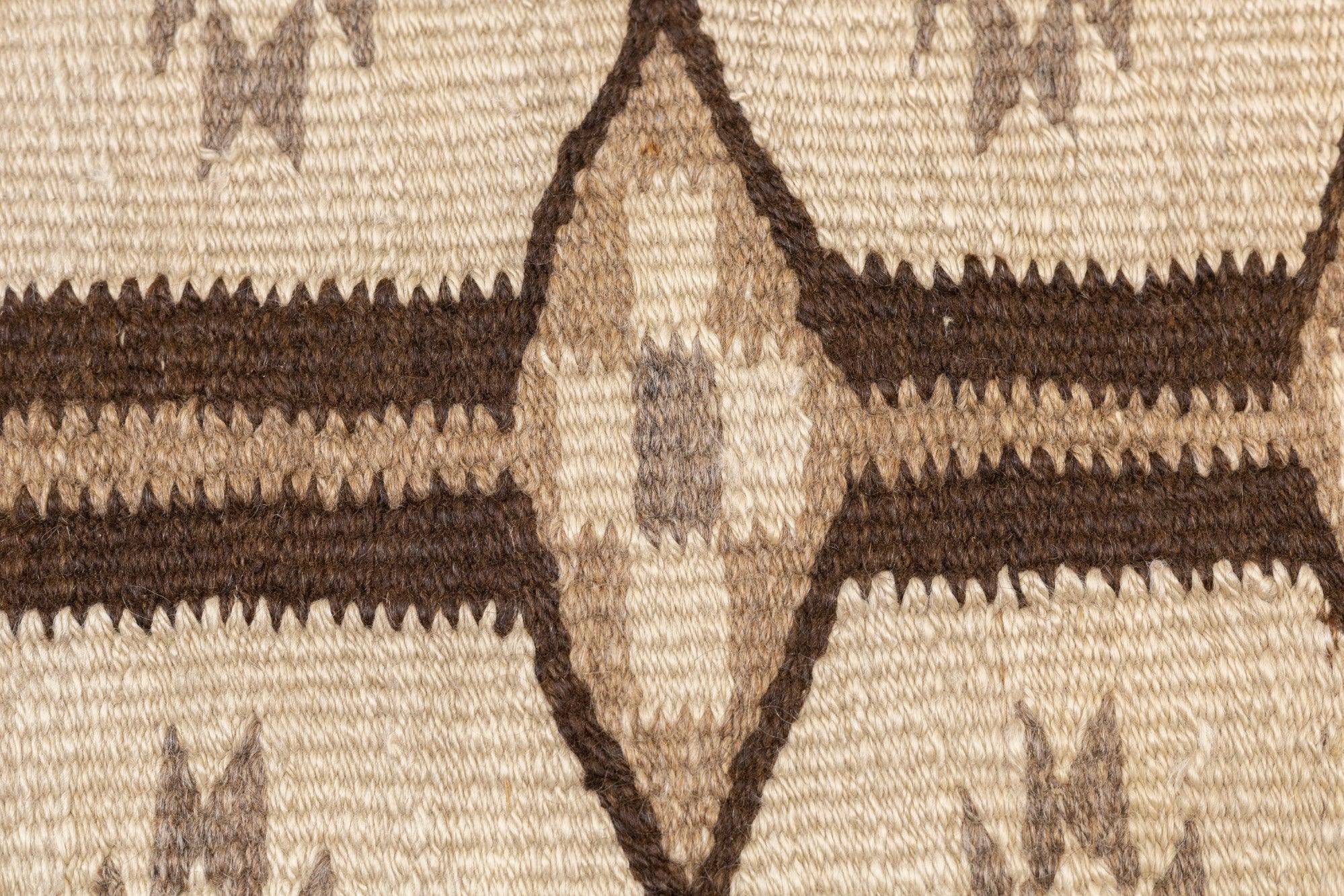 Marokkanischer Vintage-Läufer im Vintage-Stil 3'5'' x 10'3'' im Zustand „Gut“ im Angebot in New York, NY