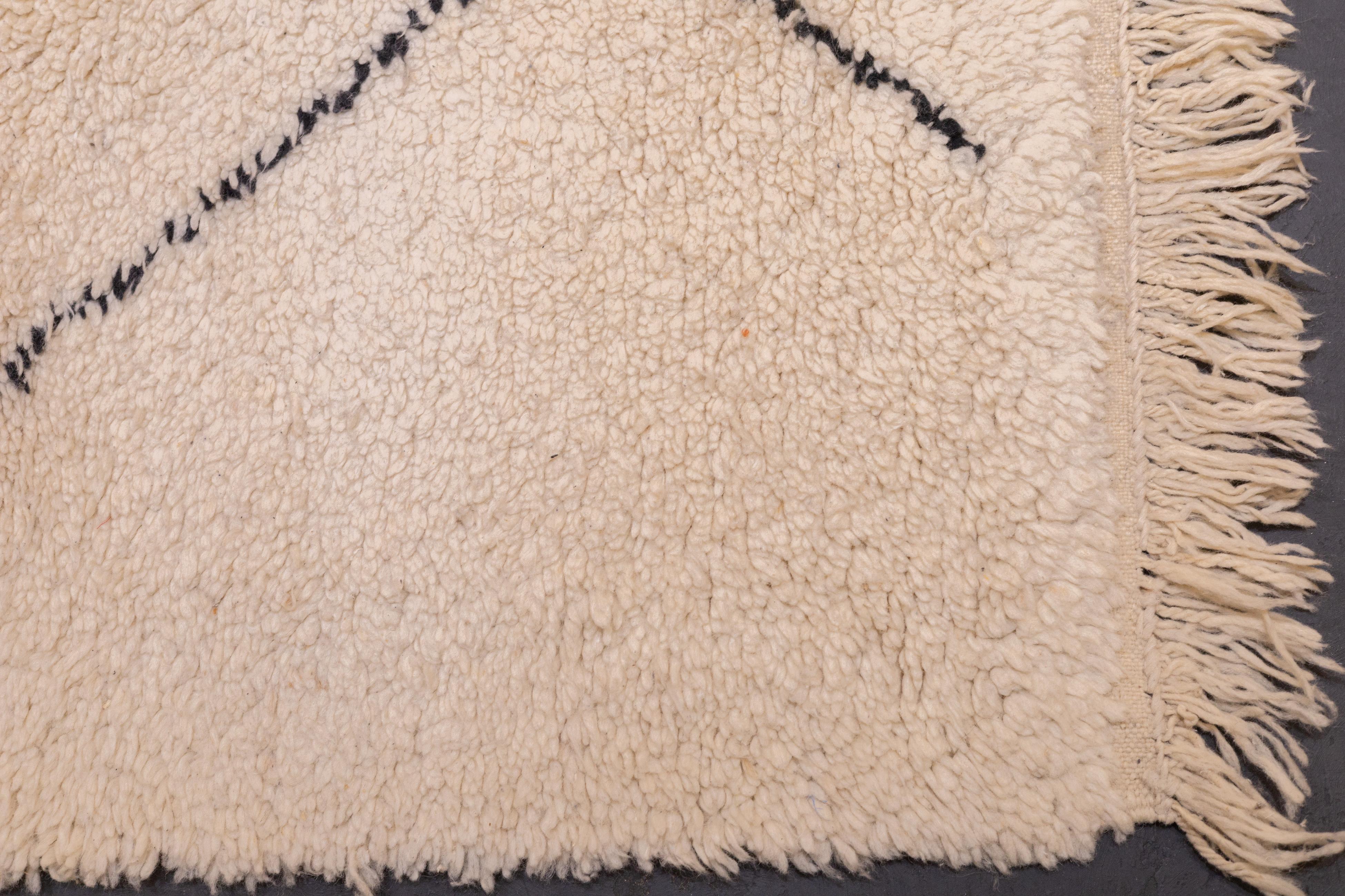 Alfombra Vintage de Lana Marroquí 5'8'' x 8'6'' siglo XX en venta