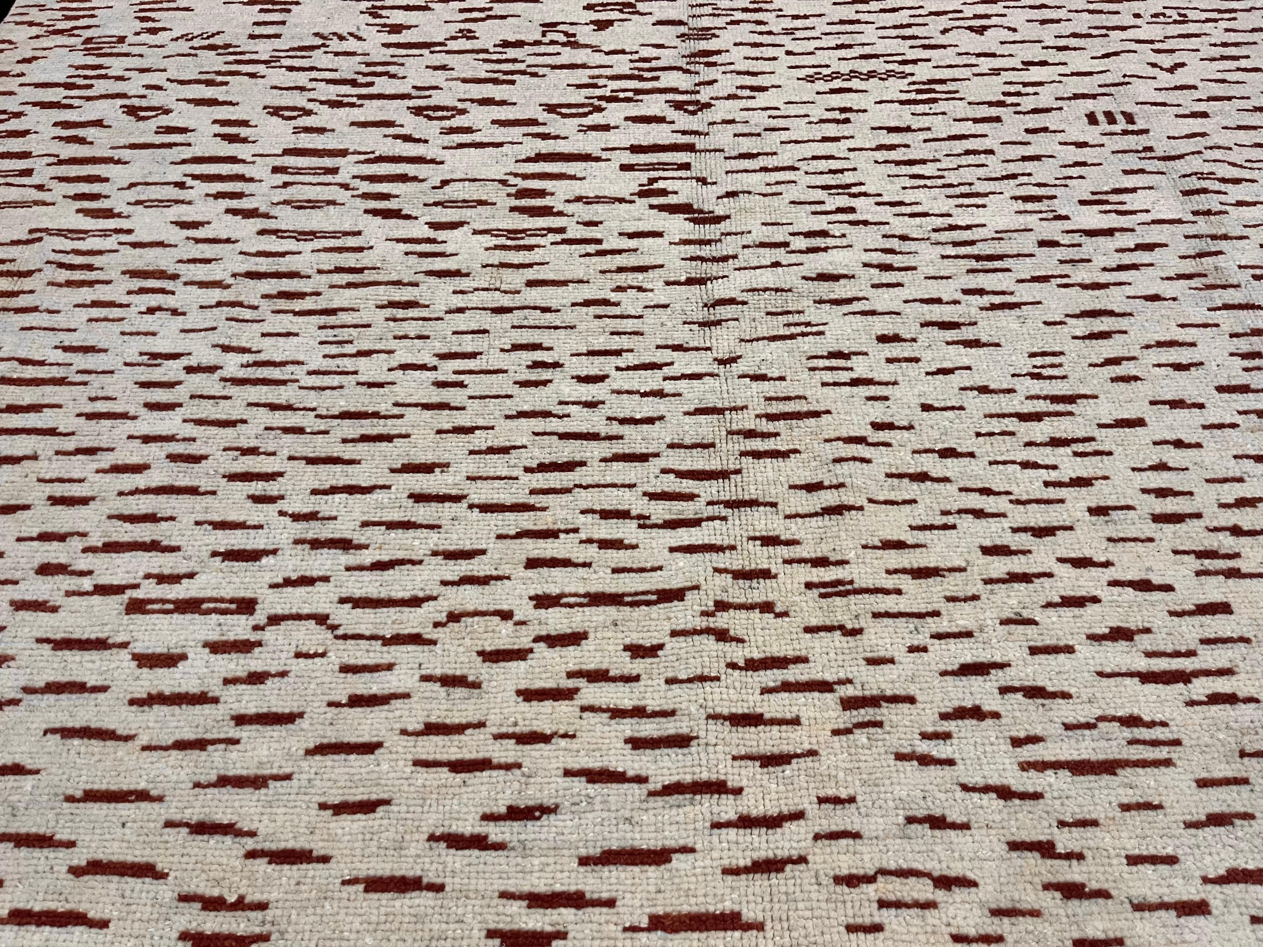 20th Century Fine Vintage Moroccan Wool Rug 7’3” x 10’1” For Sale