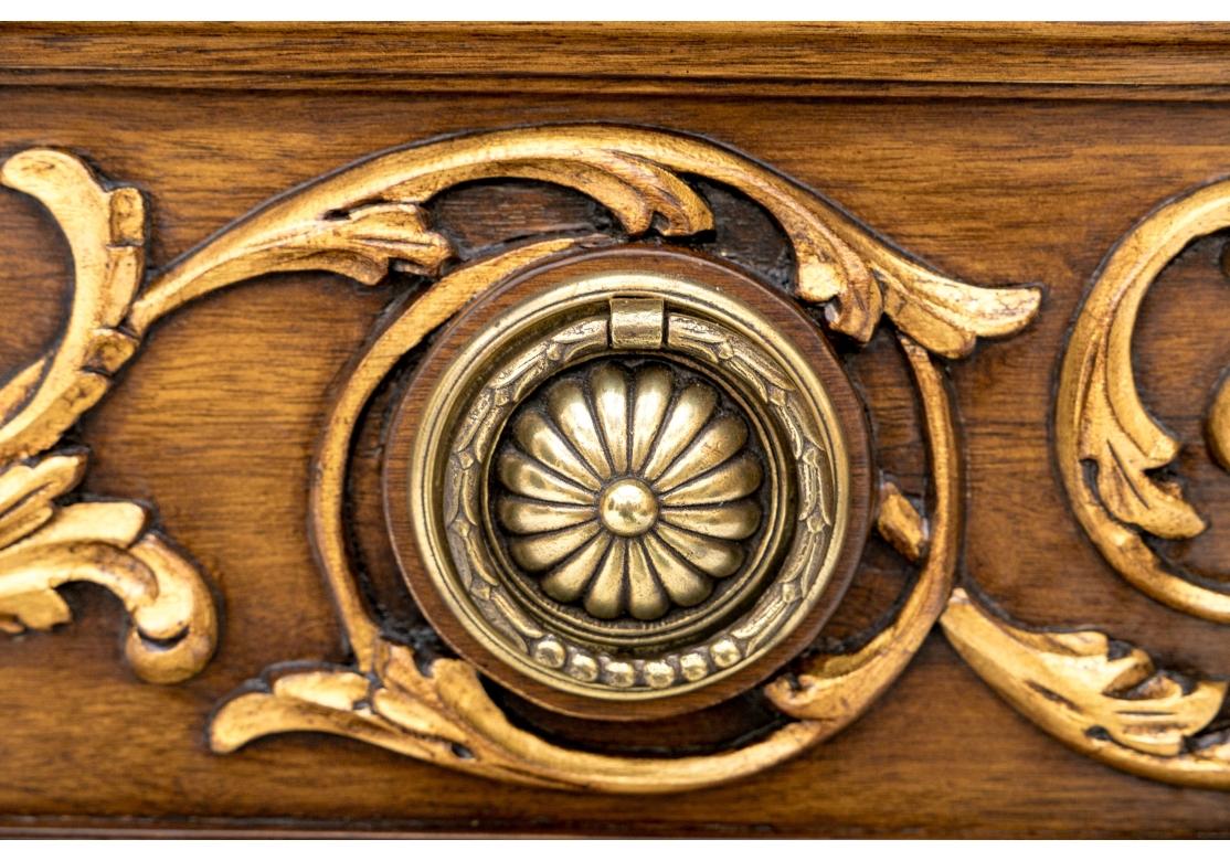Belle commode néoclassique vintage avec dessus en marbre par Karges en vente 3