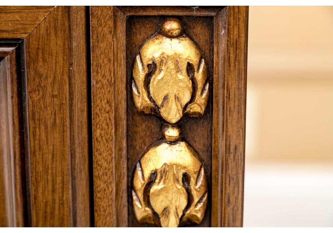 Belle commode néoclassique vintage avec dessus en marbre par Karges en vente 8