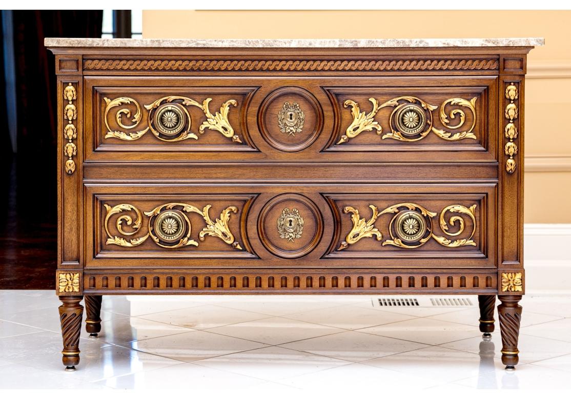 Belle commode néoclassique vintage avec dessus en marbre par Karges en vente 11