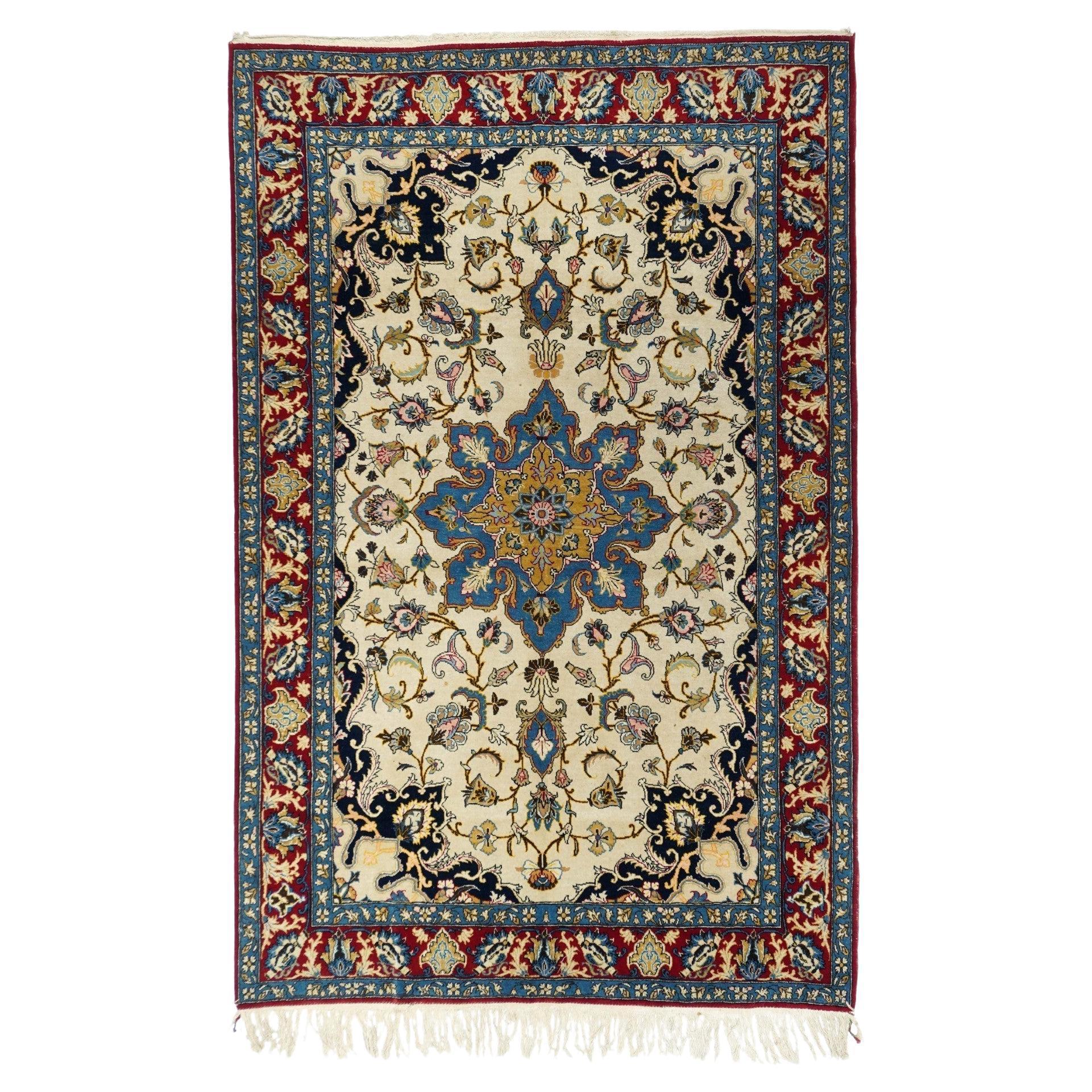 Fine Vintage Persian Isfahan Rug 4'8'' x 7'4''