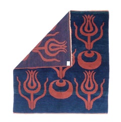 Fine Vintage Squarish Kilim Teppich mit Mondsichel und Tulpe Motiv 5'2" x 5'6"