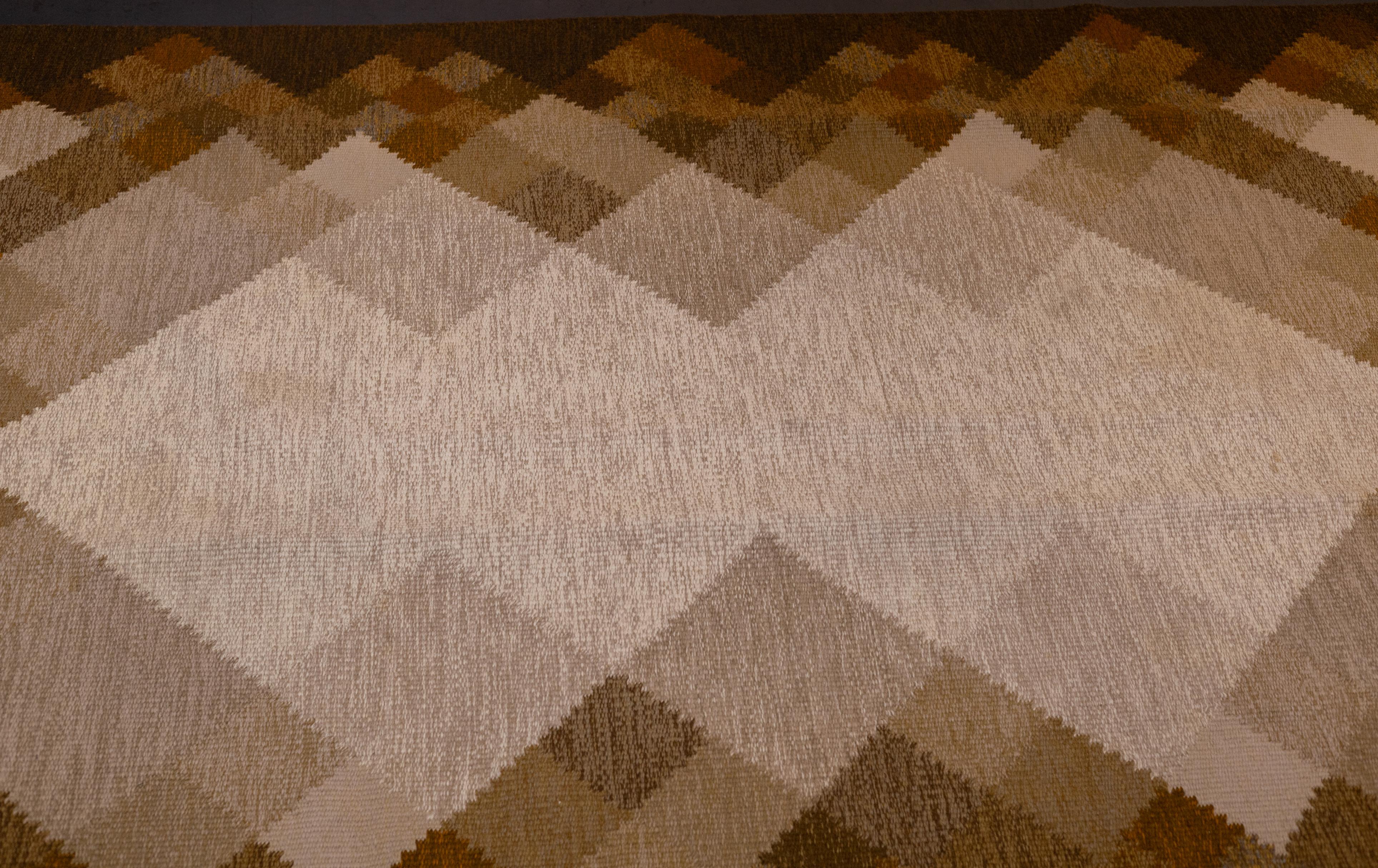 Fine Vintage Swedish kilim Flat Weave Wool Rug 6'5'' x 9'1'' In condizioni ottime in vendita a New York, NY