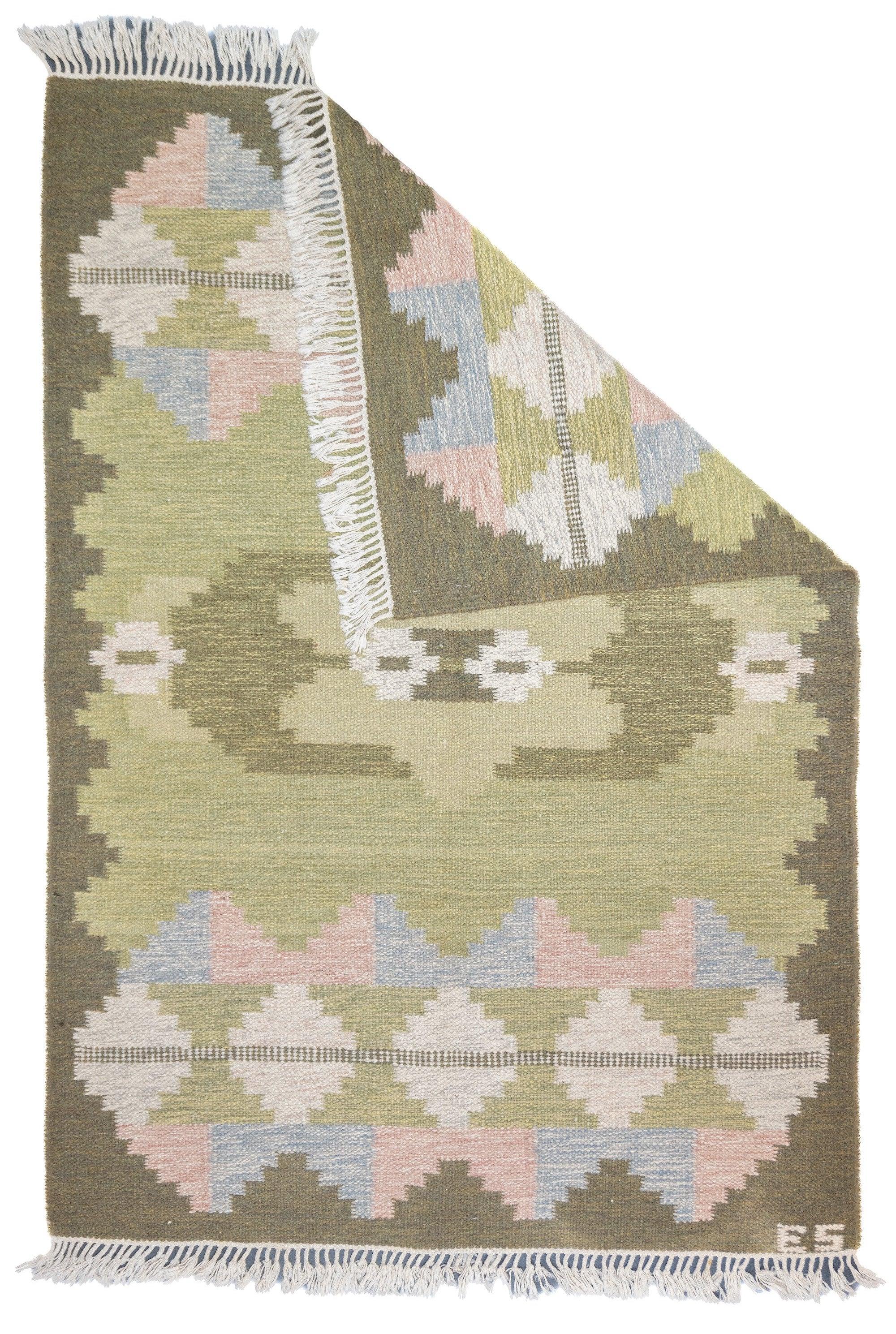 Fine Vintage Swedish Kilim Rug 4'6'' x 5'5''. A technique rather than a type of rug. Technique is: slit tapestry, warp shared wefting, single or double weft interlocking. Also refers to plainweave bands at end finishes. Kilims are light weight,