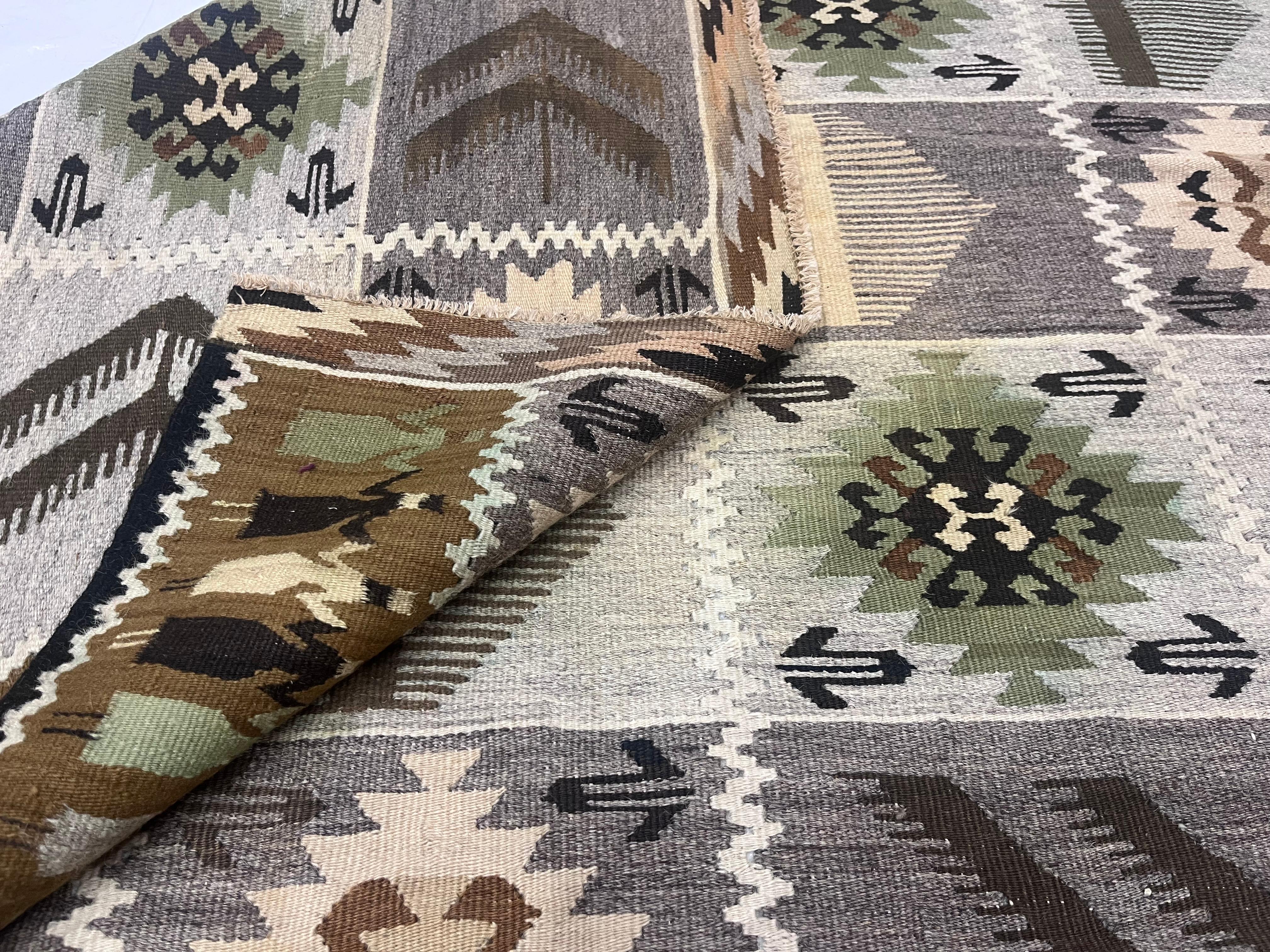 Fine Vintage Swedish Kilim Wool Rug 5'1