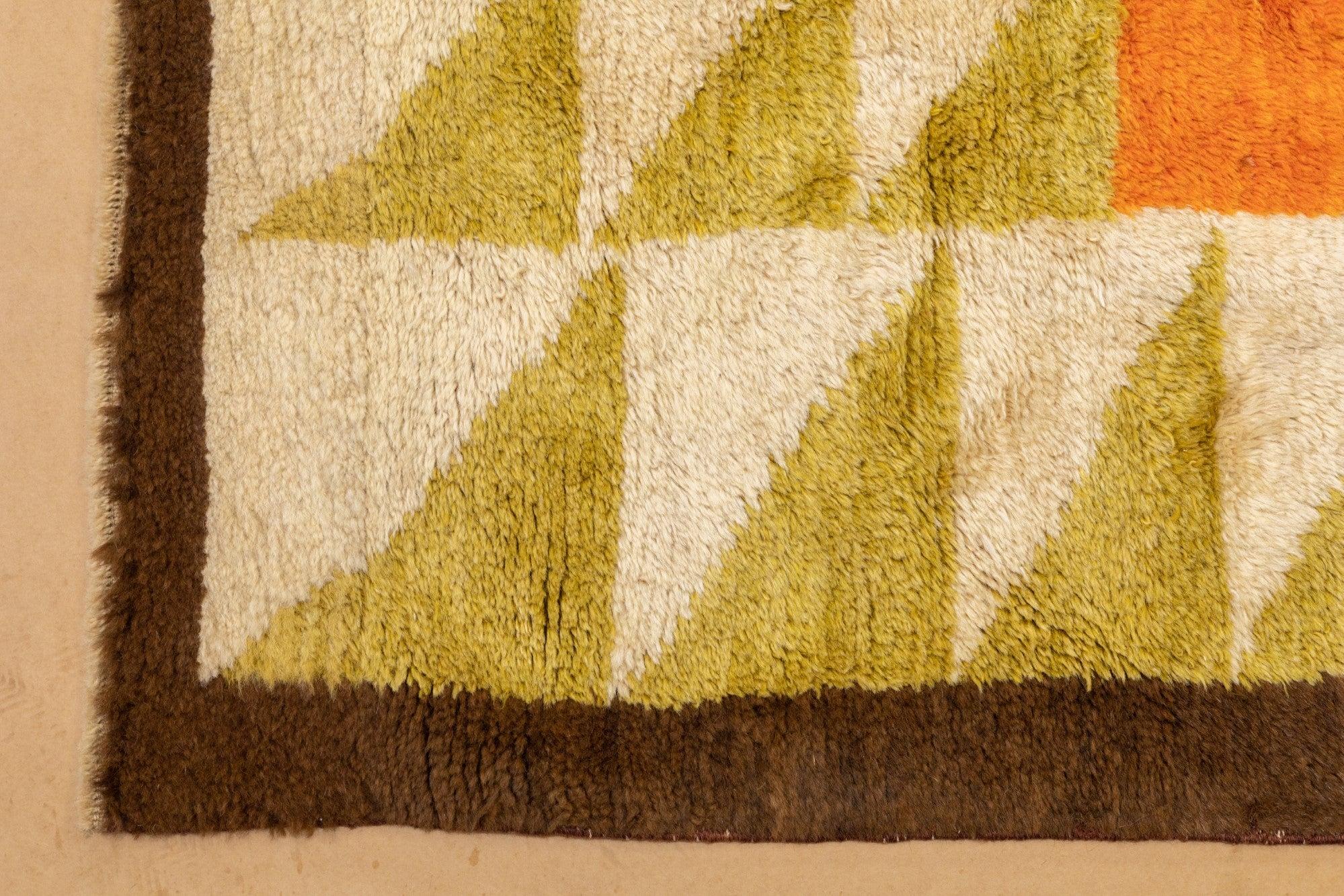 20th Century Fine Vintage Swedish Rug 5'4'' x 7'0