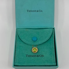 Fine Vintage Tiffany & Co. Round Cut Peridot 18k Yellow Gold Pendant Necklace