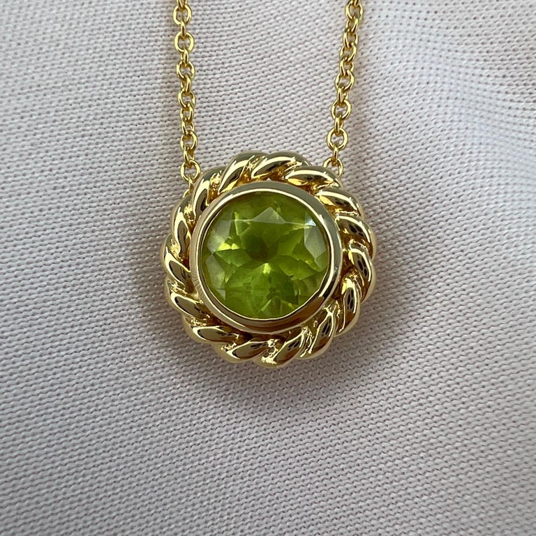 Fine Vintage Tiffany & Co. Round Cut Peridot 18k Yellow Gold Pendant Necklace For Sale 5