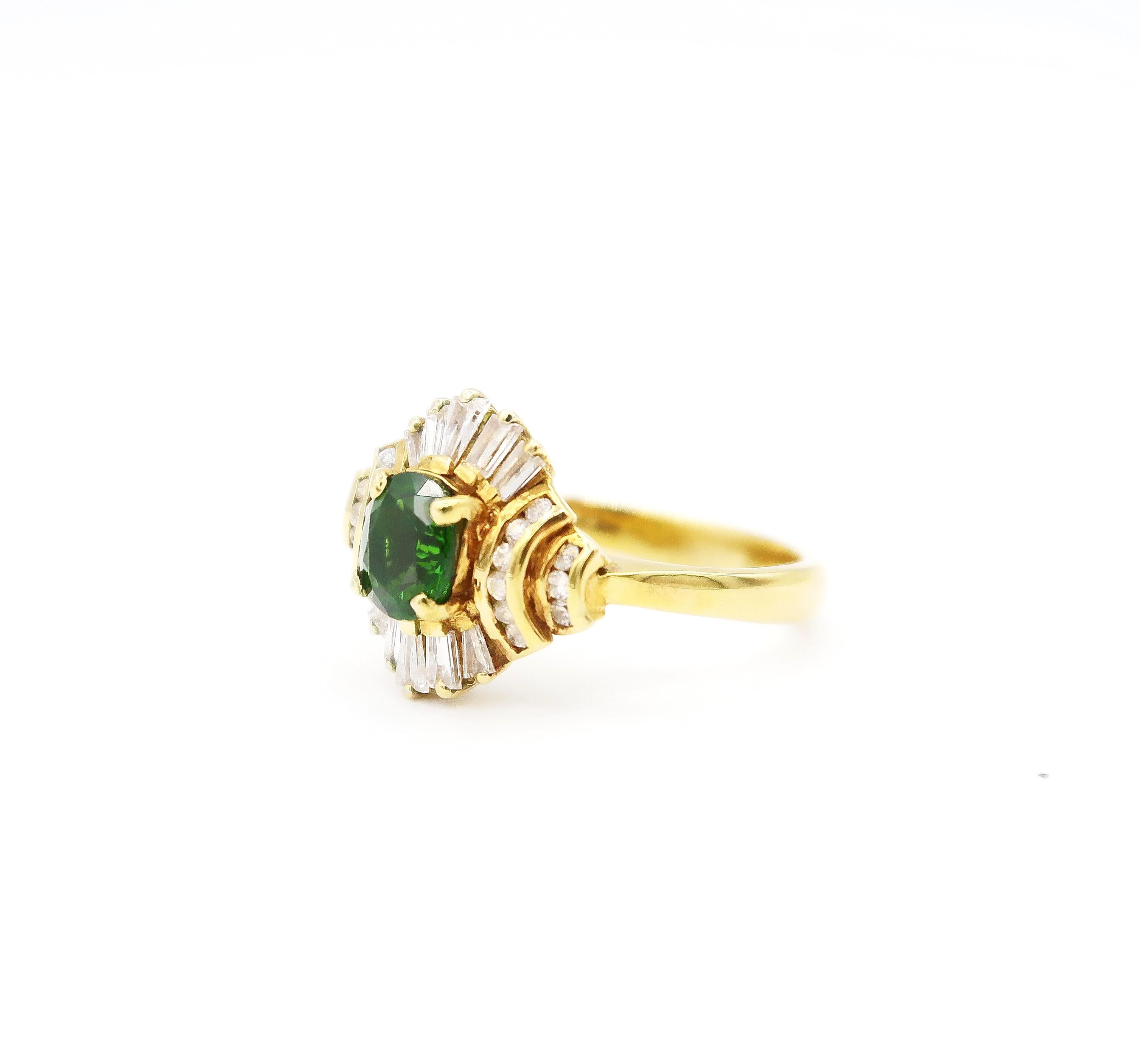 Baguette Cut Fine Vintage Tsavorite and Baguette Diamond Cluster Ring in 18 Karat Yellow Gold For Sale