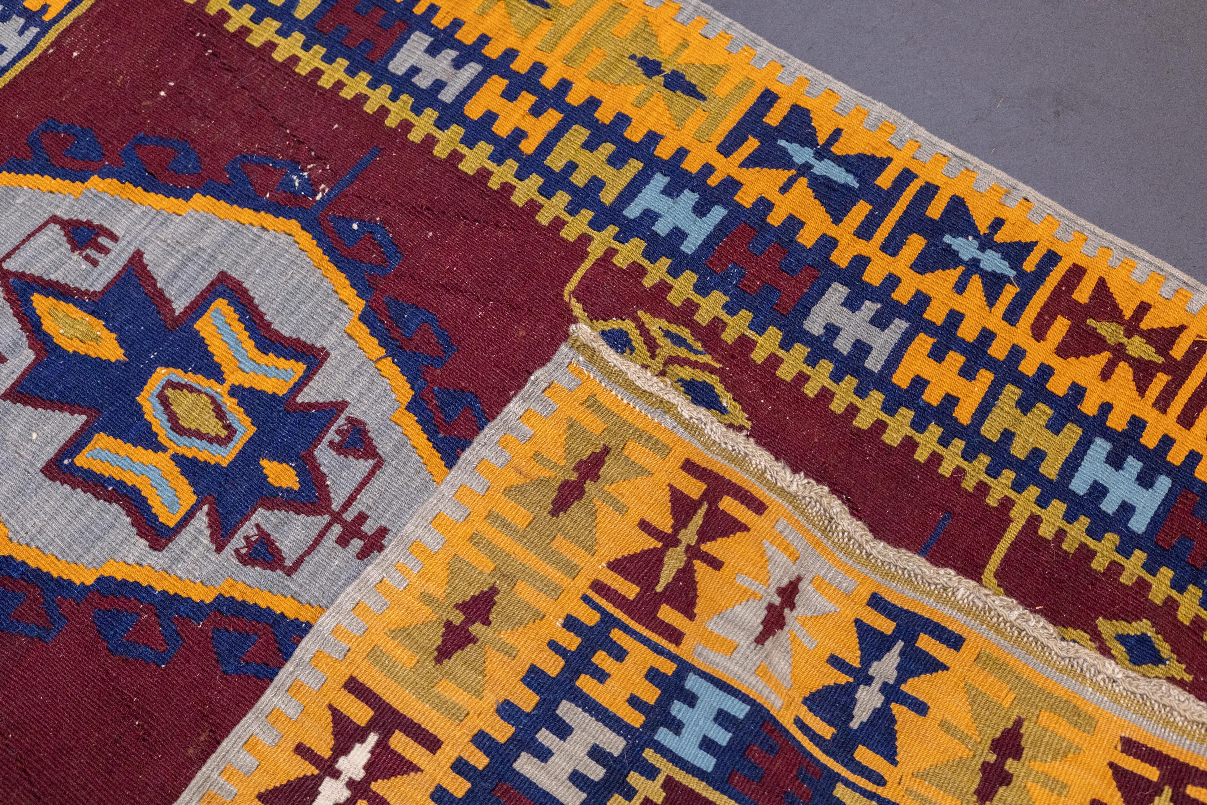 Fina Alfombra de Lana Kilim Turca Vintage de Anatolia 3'6'' x 4'10'' en venta 5