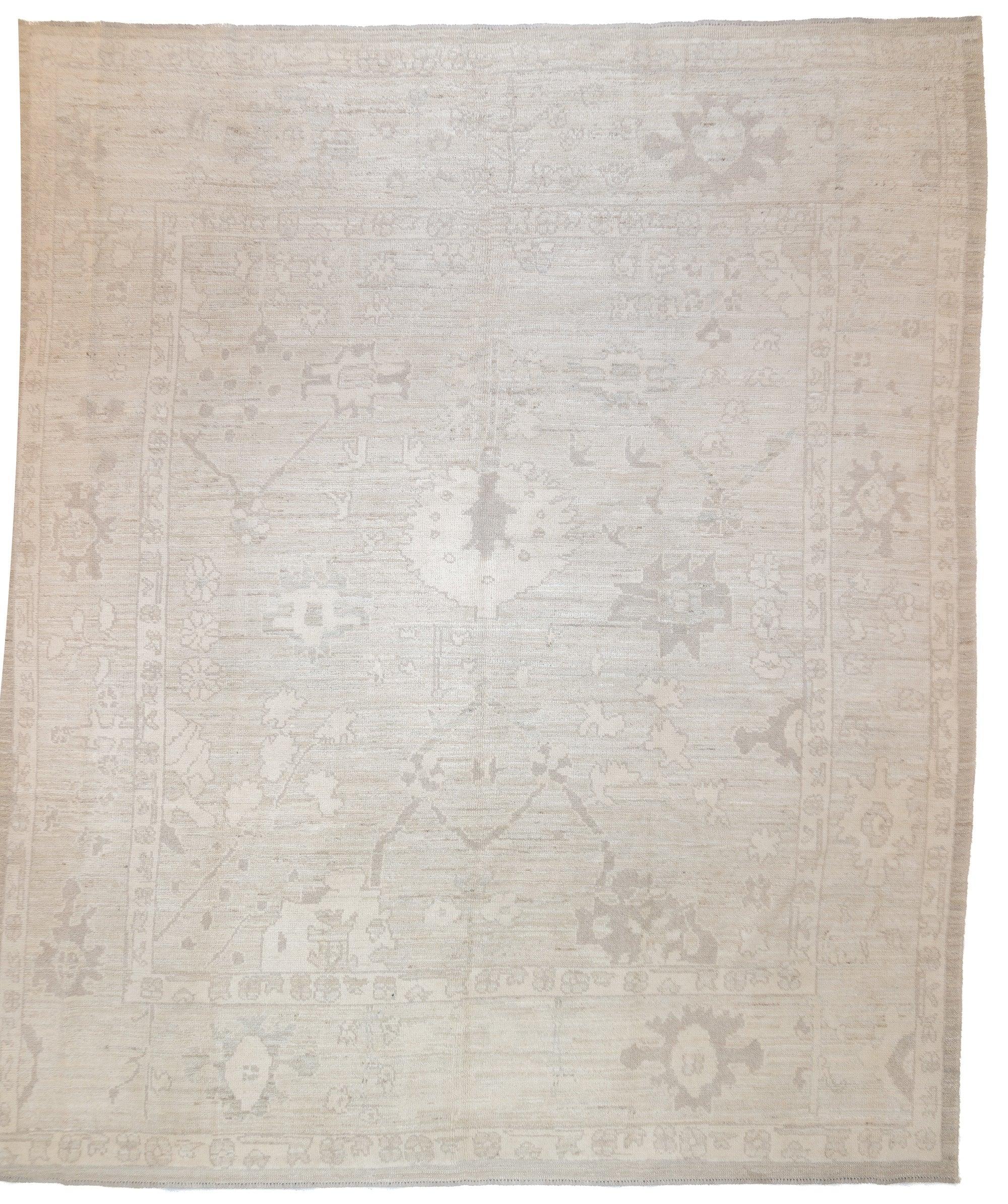 Fine Vintage Turkish Oushak Wool Rug 8'4'' x 10' In Good Condition For Sale In New York, NY