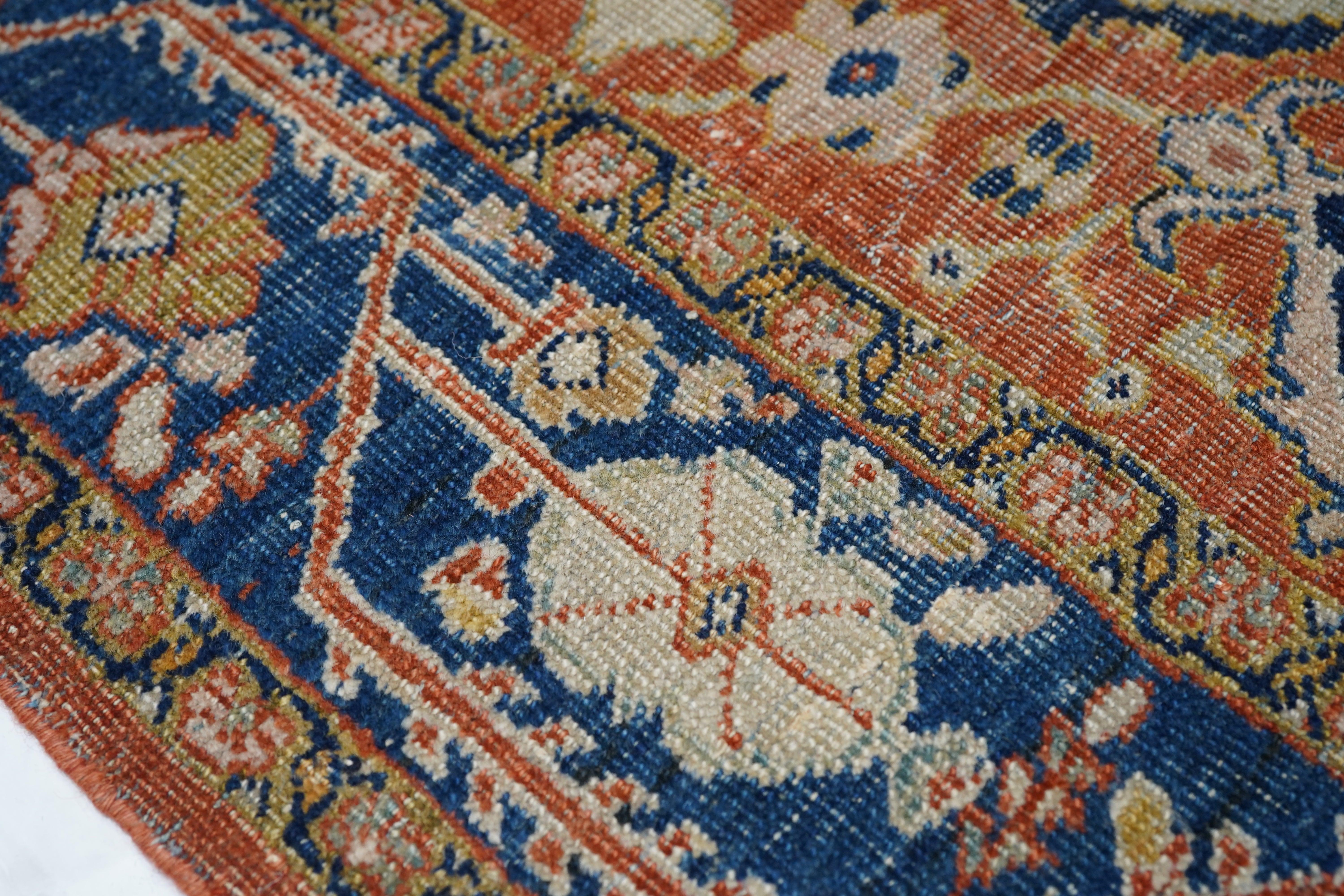Alfombra Turca Fina Vintage 3'7'' x 10'5'' en Bueno estado para la venta en New York, NY