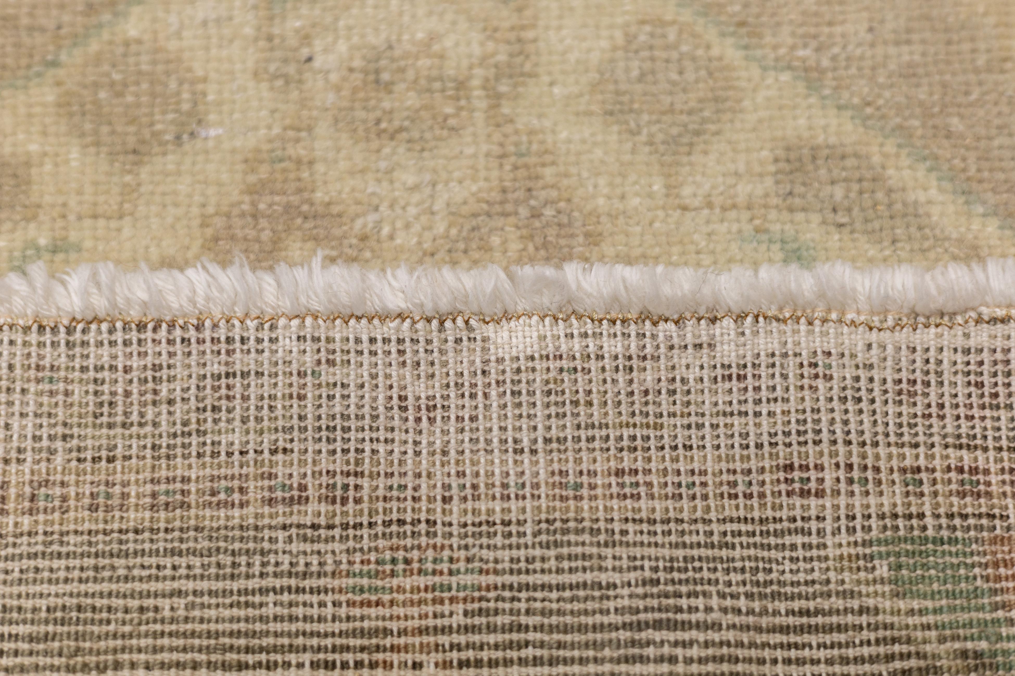 Fine Vintage Turkish Wool Rug 1'8'' x 3'2'' For Sale 7