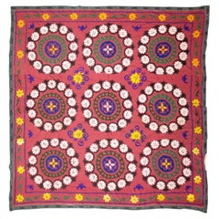 Fina Alfombra Vintage Uzbeka Suzani Textil Anudada a Mano 7'4'' x 7'7''