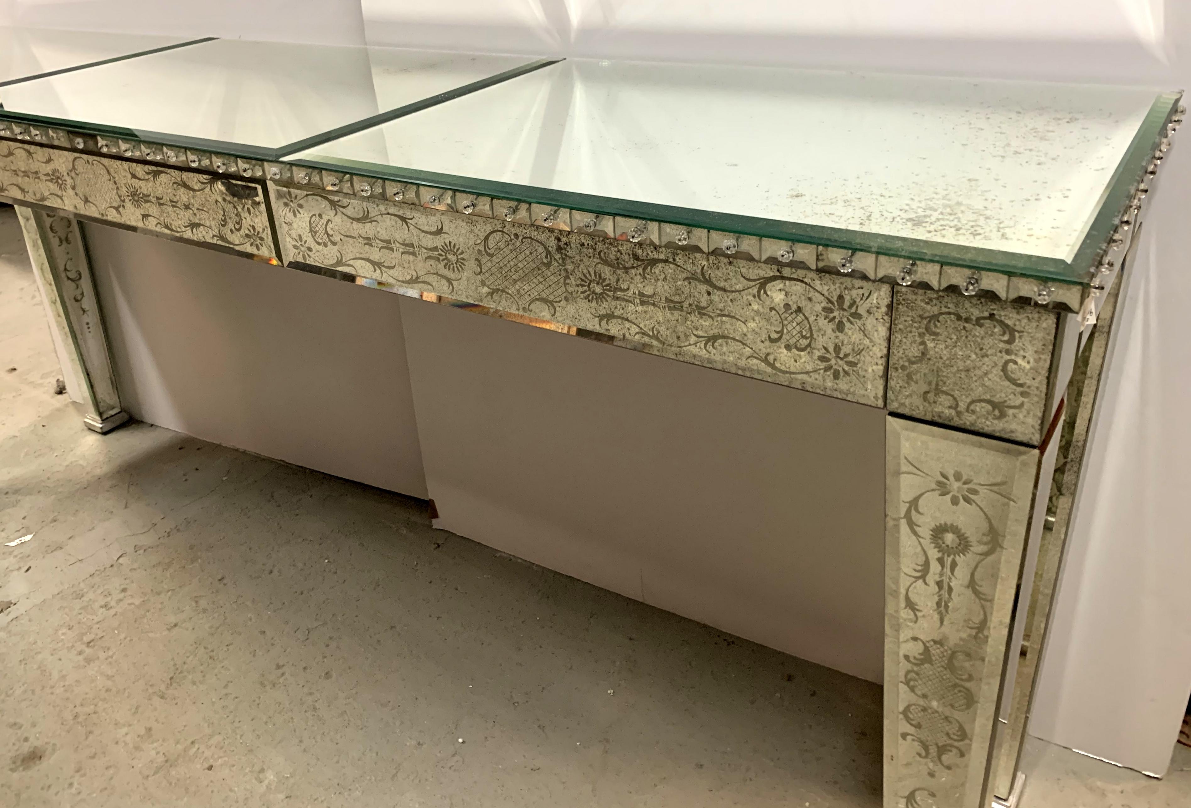 Fine Vintage Venetian Etched Mirrored Italian Large Console Table Lorin Marsh In Good Condition In Roslyn, NY